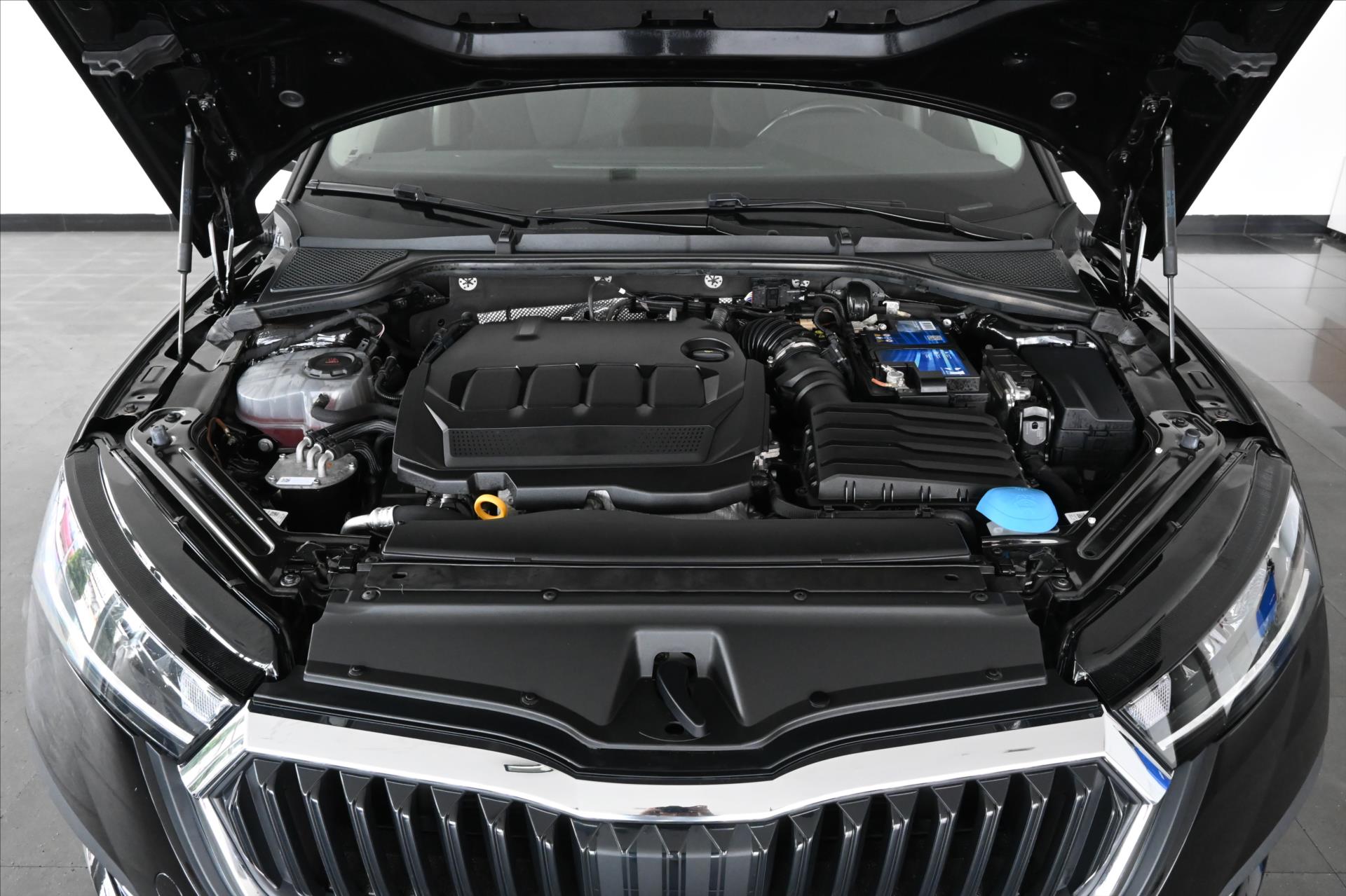 Hlavní fotografie vozu Škoda Octavia 2,0 TDi 110kW DSG *Style* Záruka až 5 let (5)