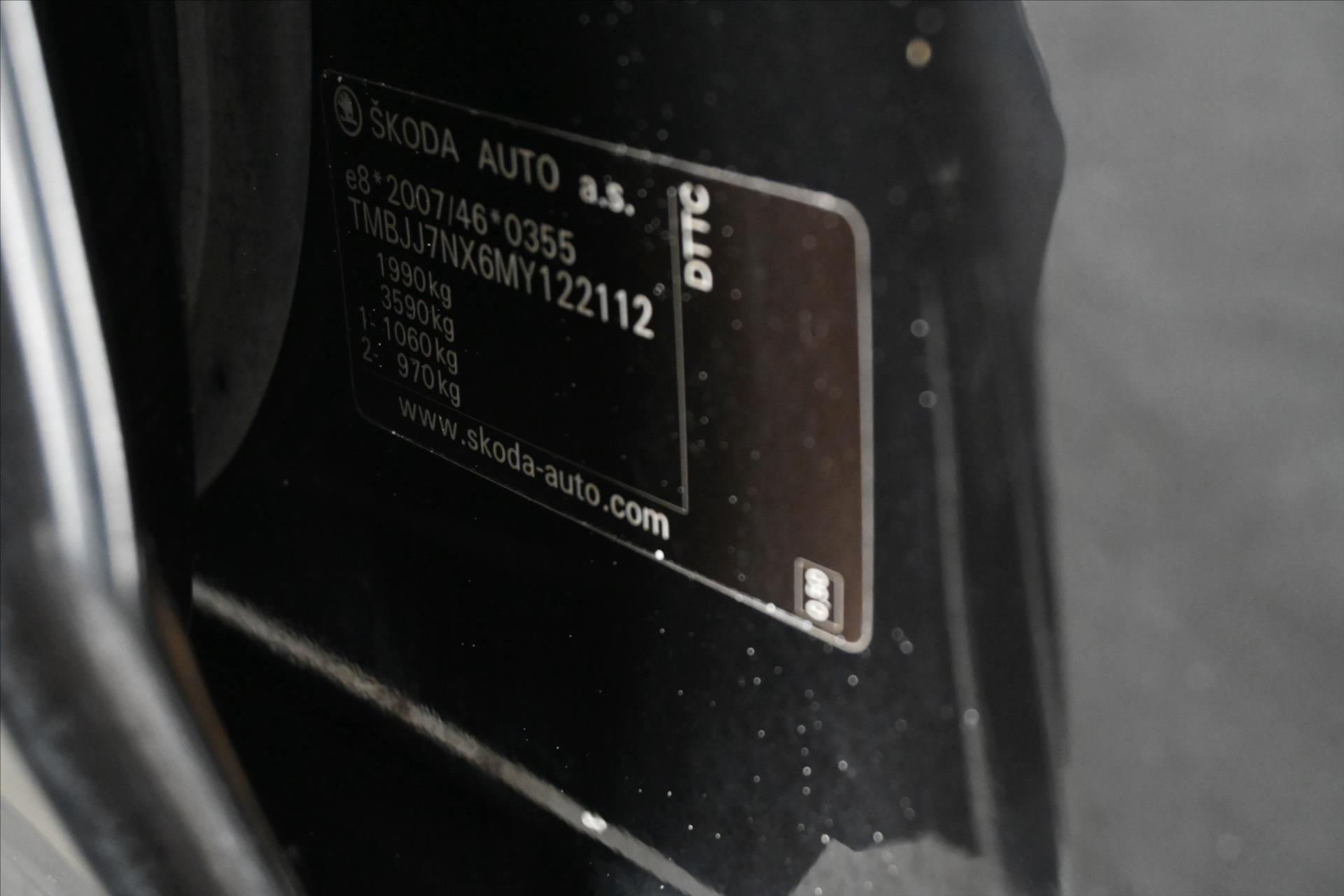 Hlavní fotografie vozu Škoda Octavia 2,0 TDi 110kW DSG *Style* Záruka až 5 let (8)