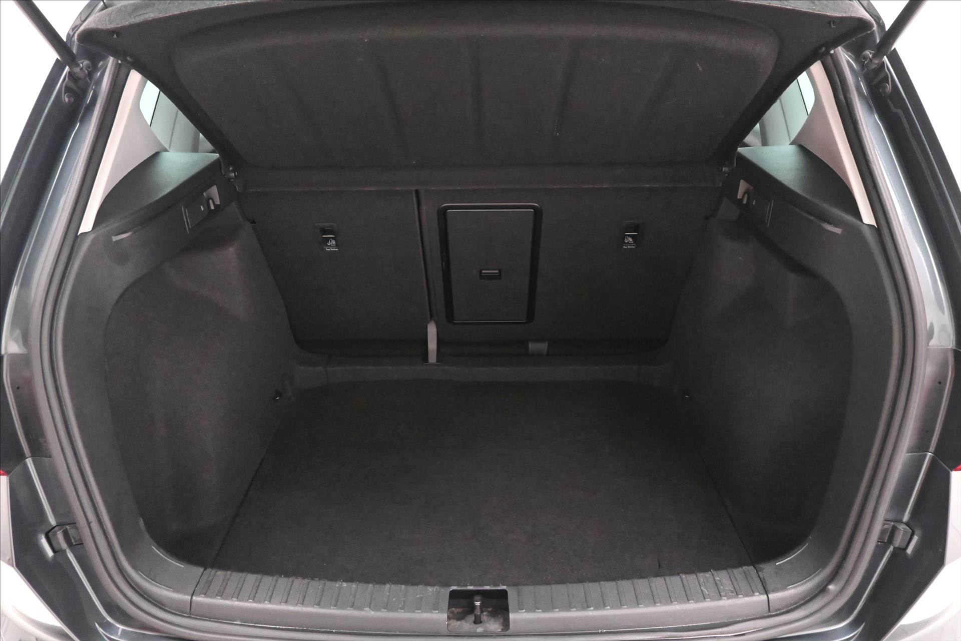 Hlavní fotografie vozu Seat Ateca 1,5 TSI 110 kW Style Business Intense Záruka až 5 let (10)