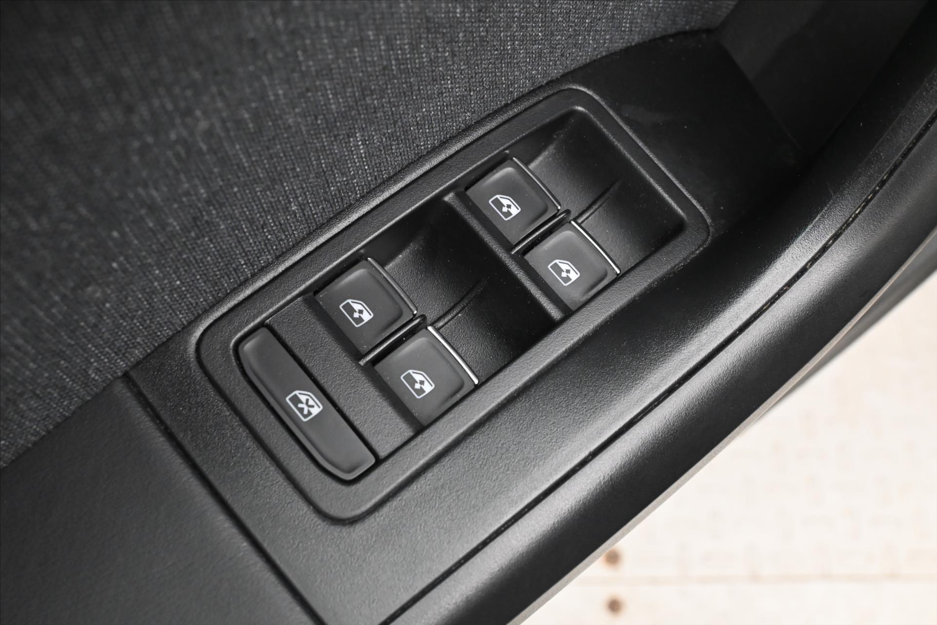 Hlavní fotografie vozu Seat Ateca 1,5 TSI 110 kW Style Business Intense Záruka až 5 let (25)