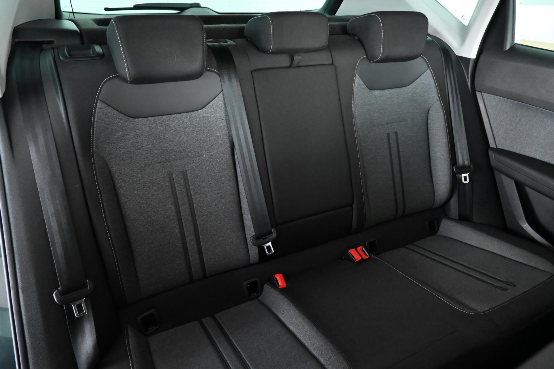 Hlavní fotografie vozu Seat Ateca 1,5 TSI 110 kW Style Business Intense Záruka až 5 let (30)