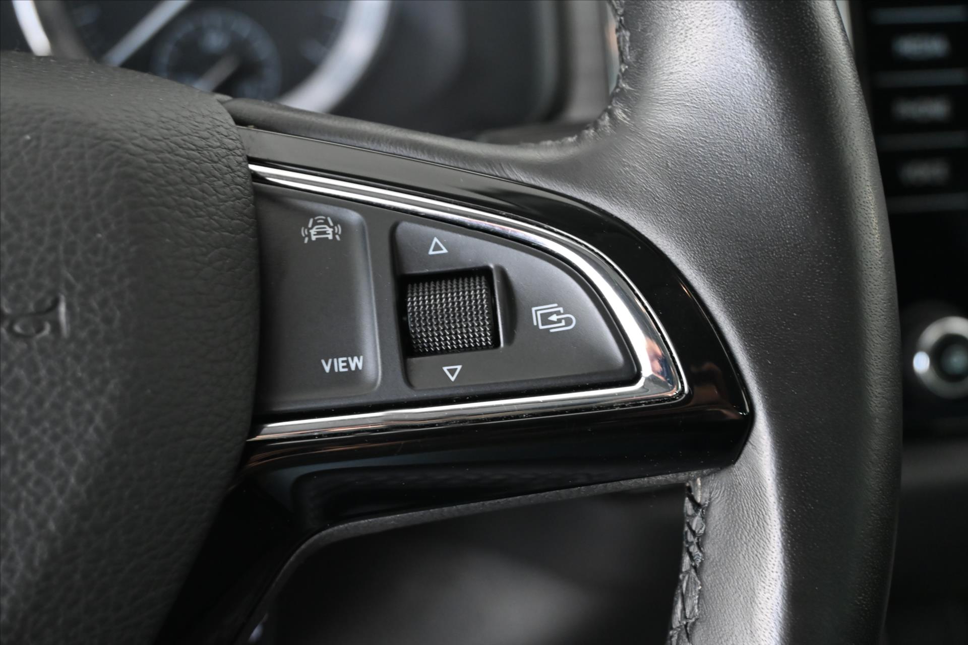 Hlavní fotografie vozu Škoda Kodiaq 1,5 TSI 110 kW Ambition Záruka až 5 let (19)