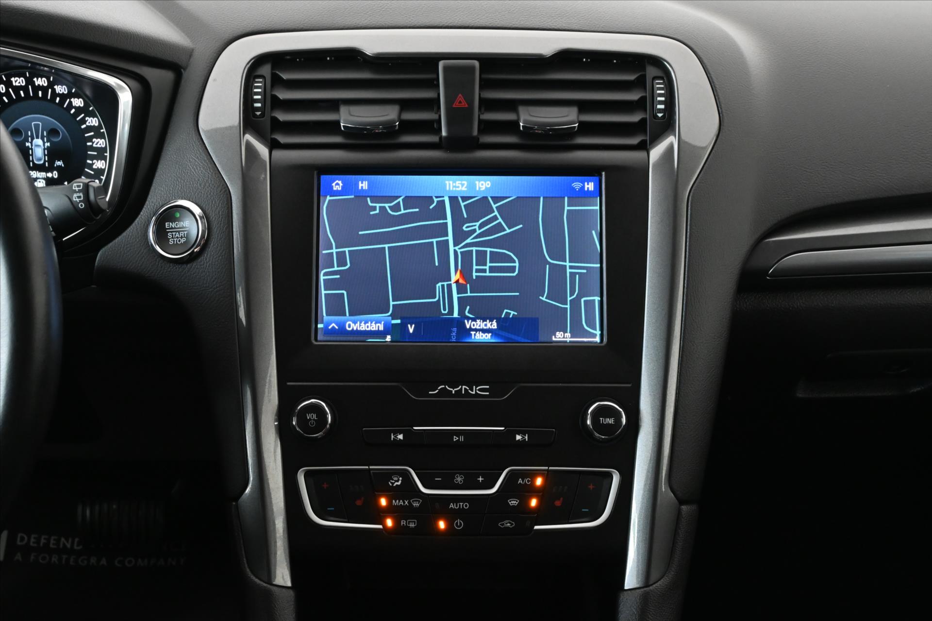 Hlavní fotografie vozu Ford Mondeo 2,0 EcoBLUE 140 kW AT/8 TITANIUM Záruka až 5 let (12)