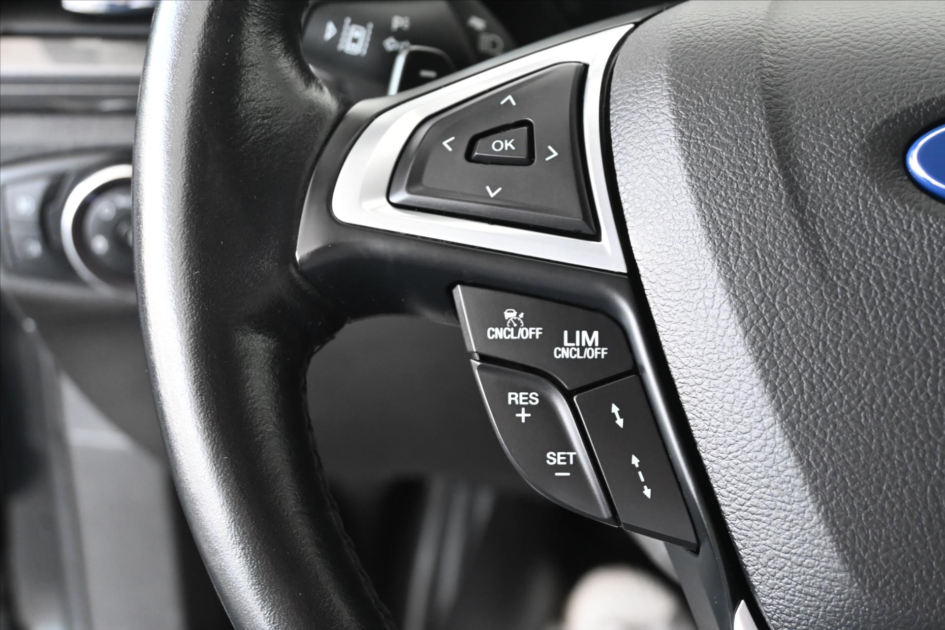 Hlavní fotografie vozu Ford Mondeo 2,0 EcoBLUE 140 kW AT/8 TITANIUM Záruka až 5 let (17)