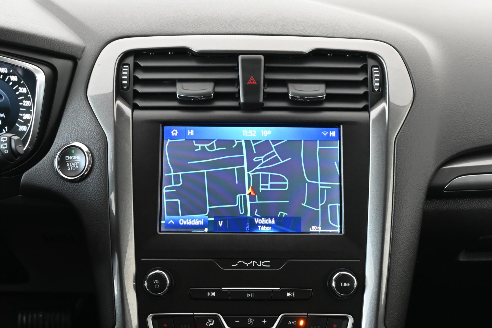 Hlavní fotografie vozu Ford Mondeo 2,0 EcoBLUE 140 kW AT/8 TITANIUM Záruka až 5 let (19)