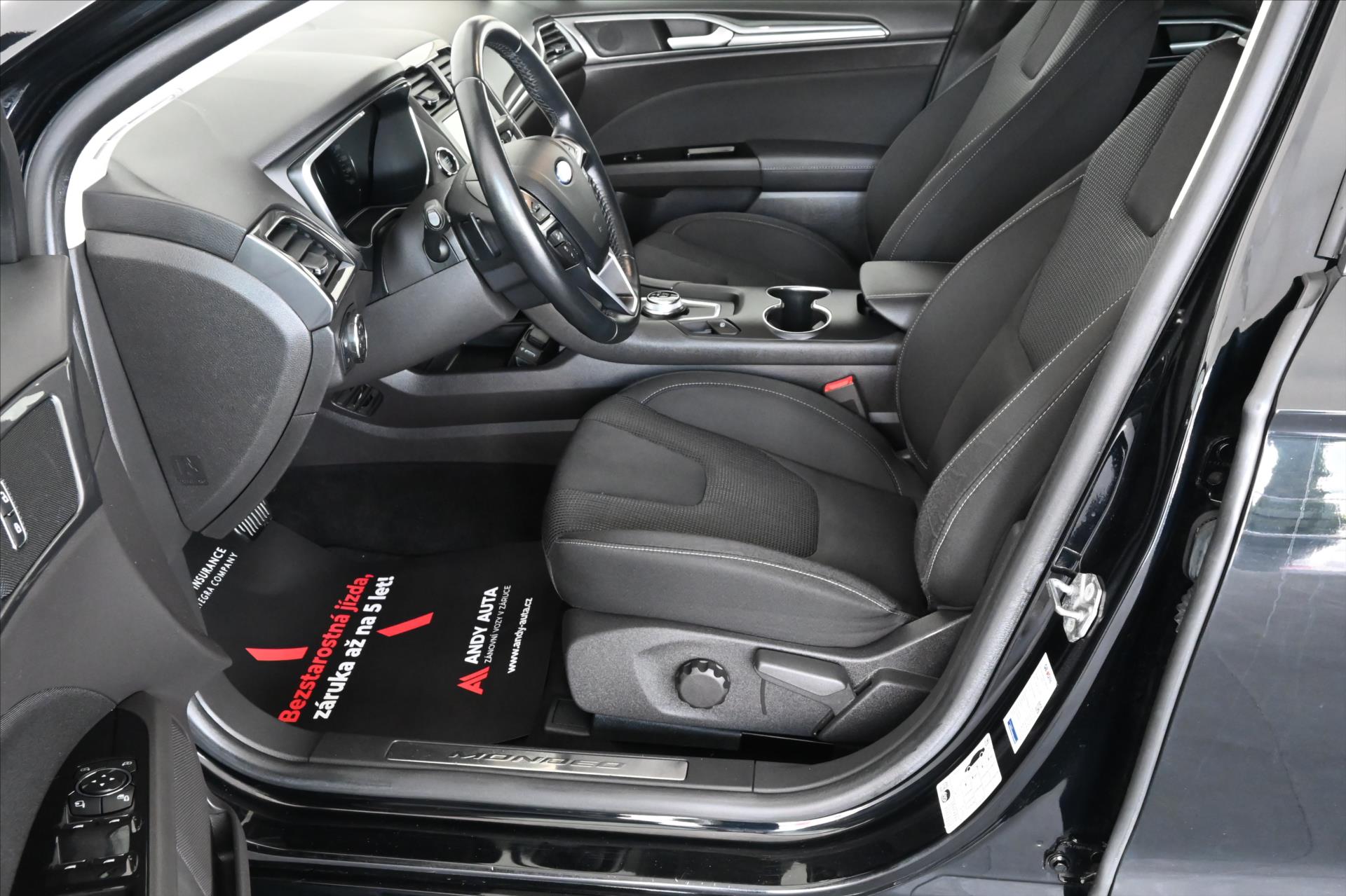 Hlavní fotografie vozu Ford Mondeo 2,0 EcoBLUE 140 kW AT/8 TITANIUM Záruka až 5 let (9)