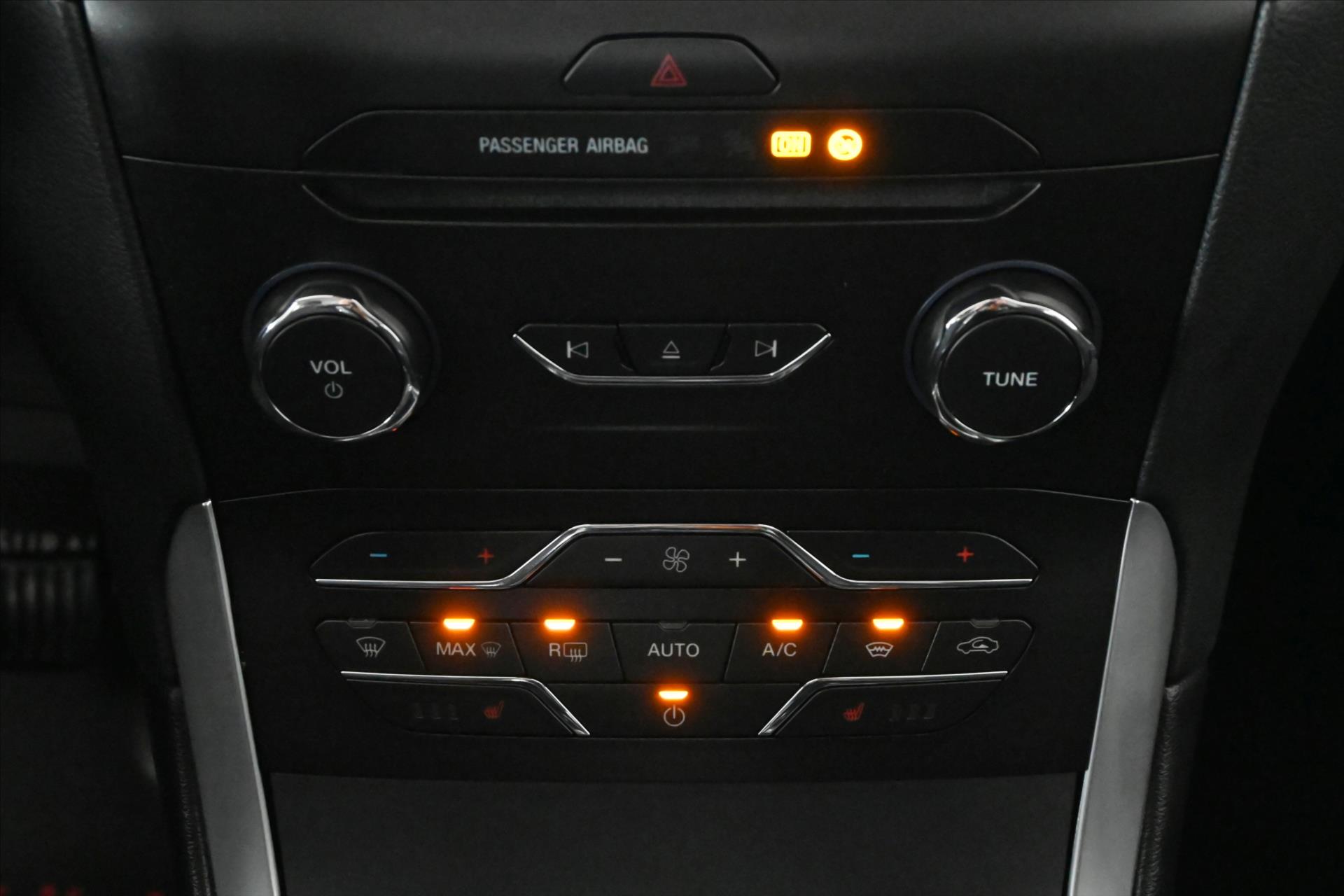 Hlavní fotografie vozu Ford S-MAX 2,0 EcoBlue 110 kW NAVIGACE Záruka až 5 let (21)