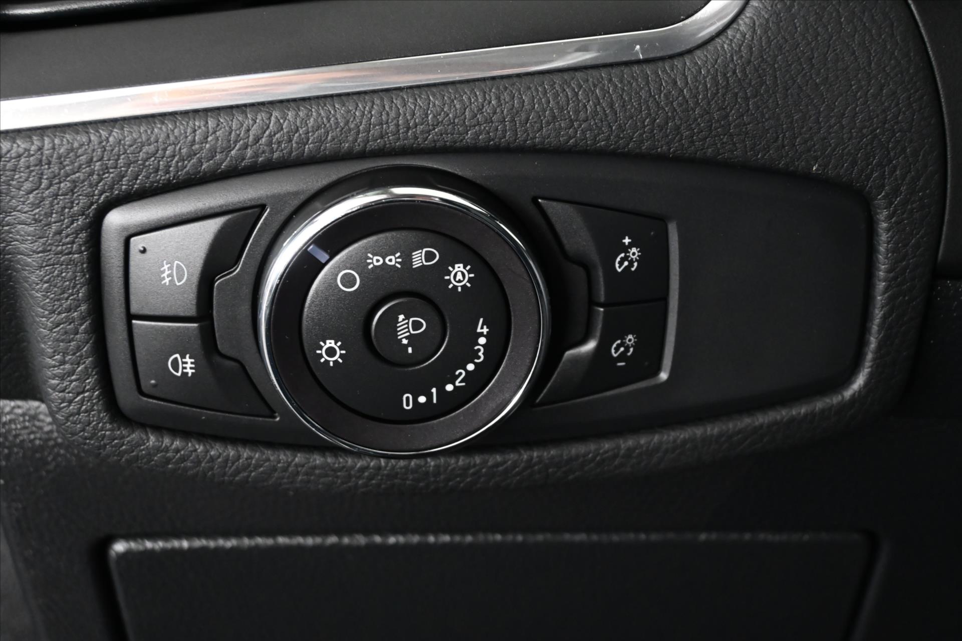 Hlavní fotografie vozu Ford S-MAX 2,0 EcoBlue 110 kW NAVIGACE Záruka až 5 let (26)