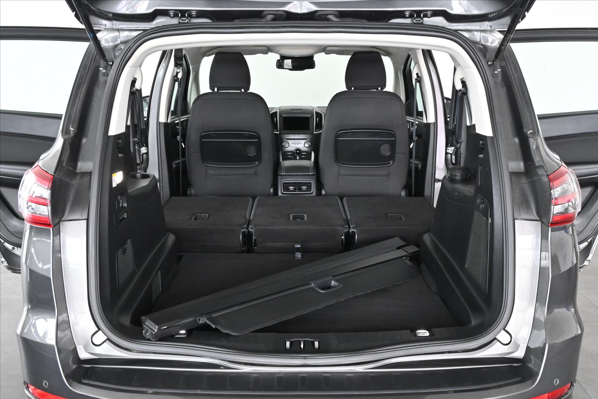 Hlavní fotografie vozu Ford S-MAX 2,0 EcoBlue 110 kW NAVIGACE Záruka až 5 let (7)