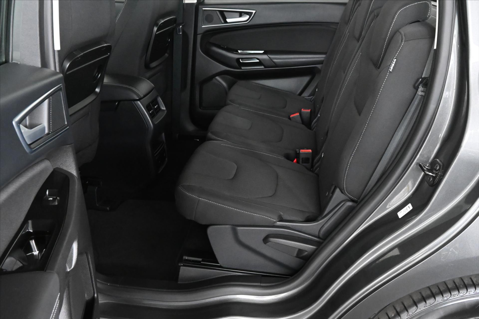 Hlavní fotografie vozu Ford S-MAX 2,0 EcoBlue 110 kW Titanium Záruka až 5 let (11)