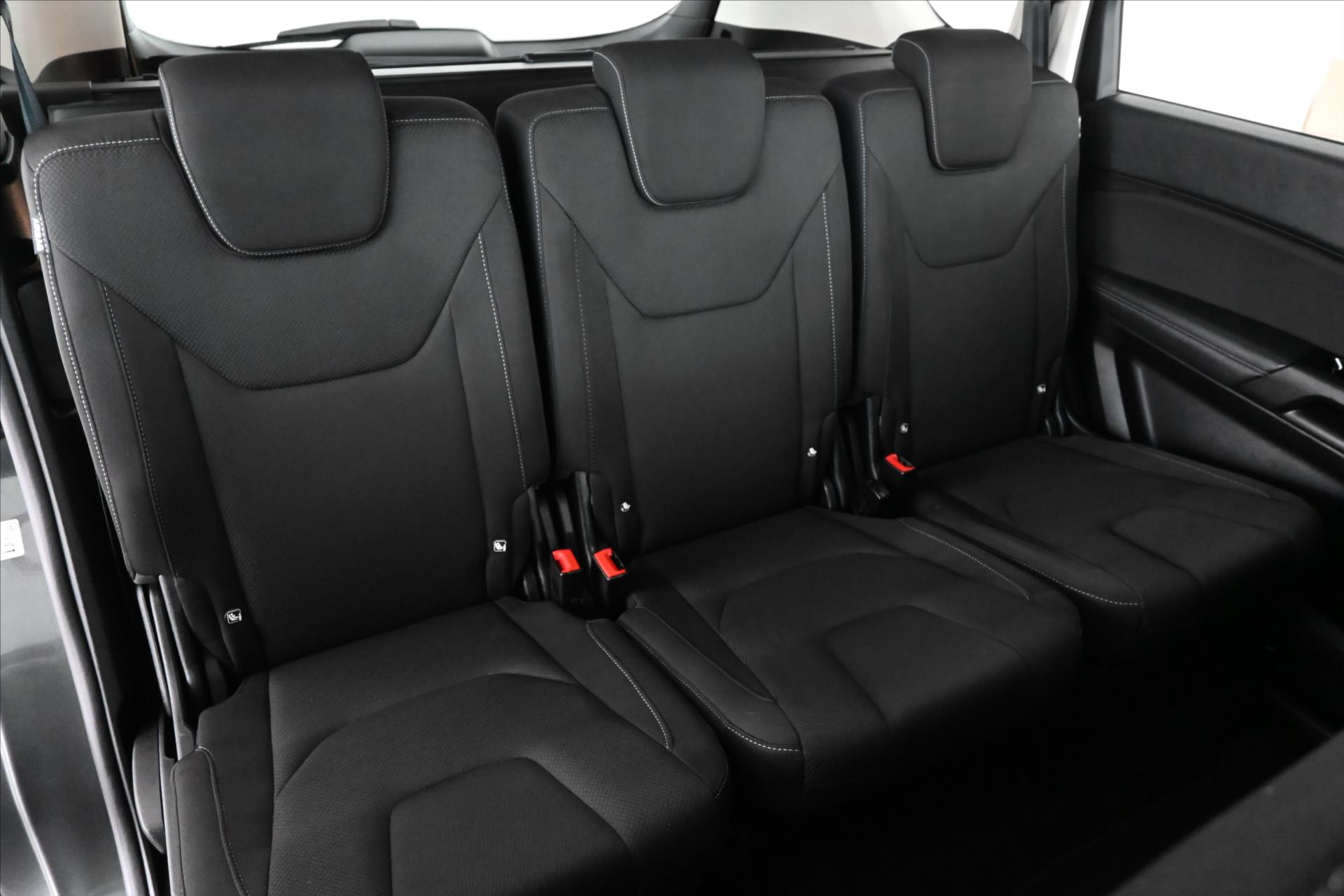 Hlavní fotografie vozu Ford S-MAX 2,0 EcoBlue 110 kW Titanium Záruka až 5 let (28)