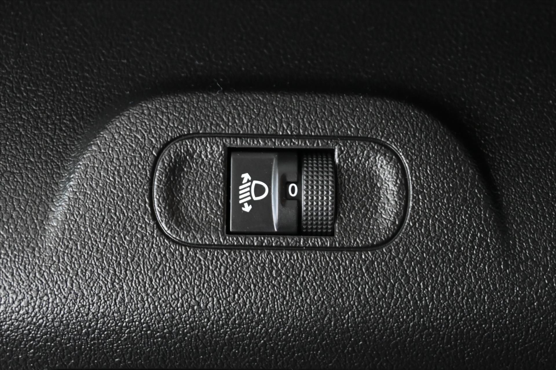 Main photo of the car Peugeot Partner 1.5 BlueHDi 75 kW Premium Warranty up to 5 years (24)