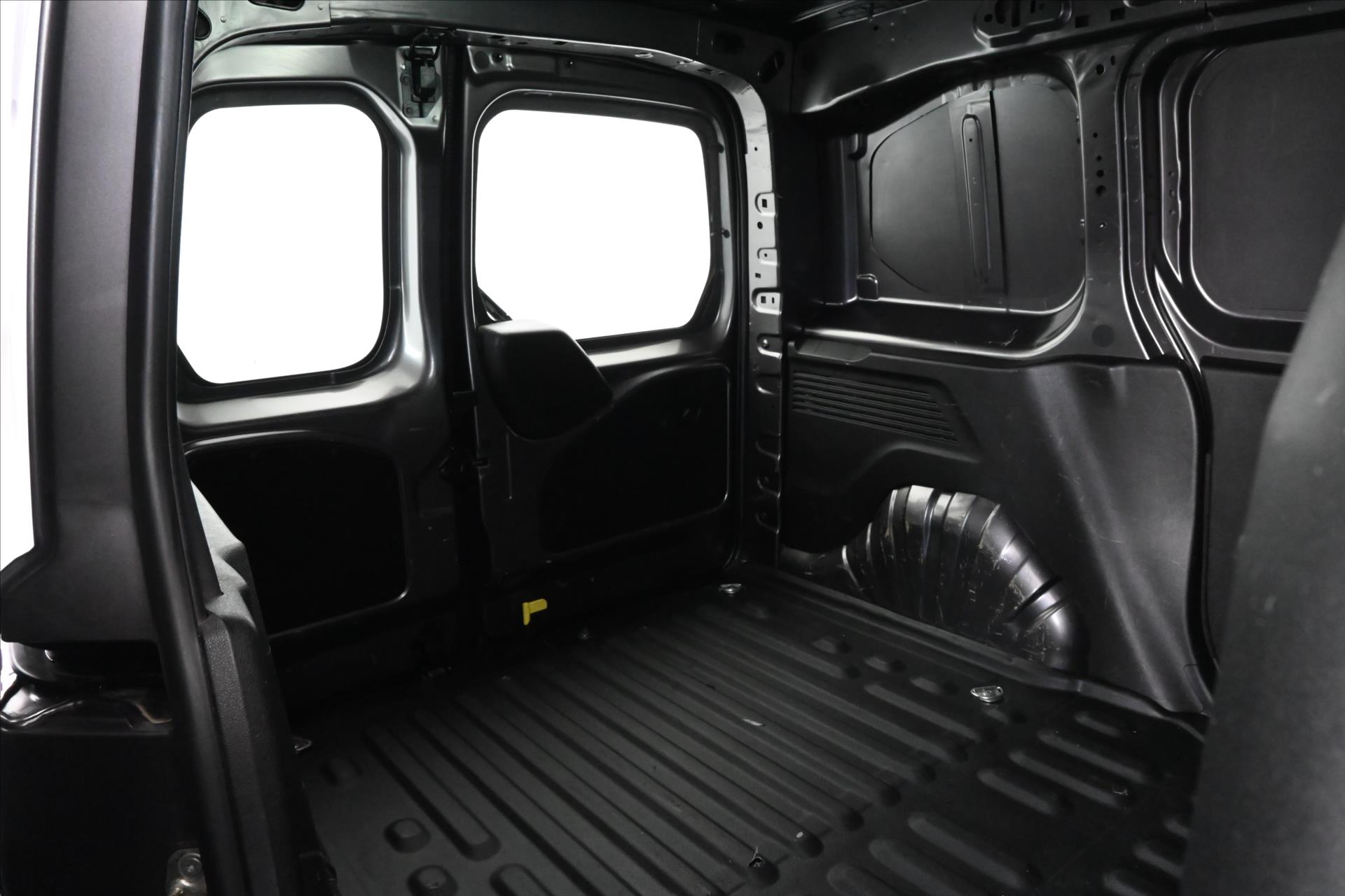 Main photo of the car Peugeot Partner 1.5 BlueHDi 75 kW Premium Warranty up to 5 years (26)