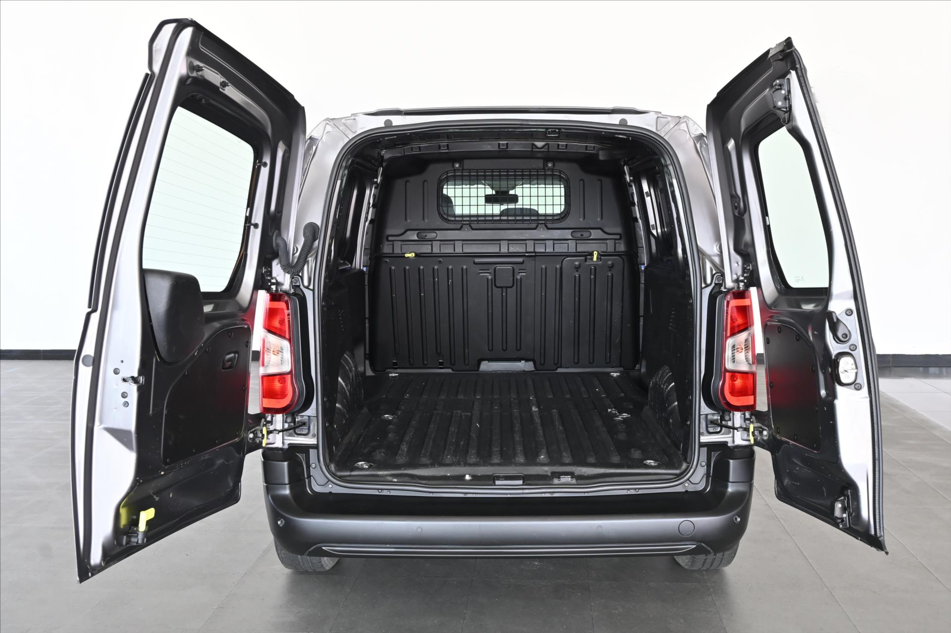 Main photo of the car Peugeot Partner 1.5 BlueHDi 75 kW Premium Warranty up to 5 years (7)