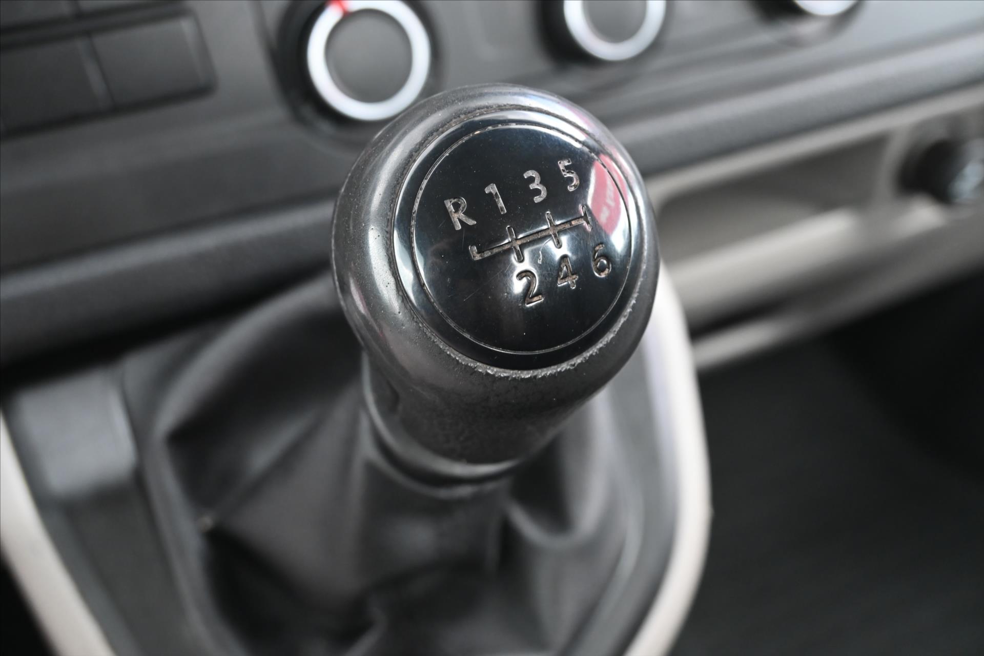 Hlavní fotografie vozu Volkswagen Transporter 2,0 TDI 110 kW Tažné Záruka až 5 let (20)