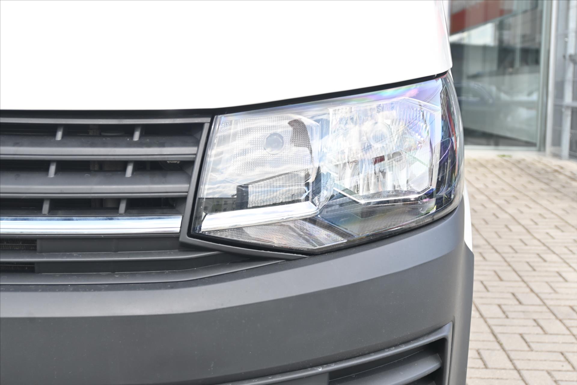 Hlavní fotografie vozu Volkswagen Transporter 2,0 TDI 110 kW Tažné Záruka až 5 let (26)