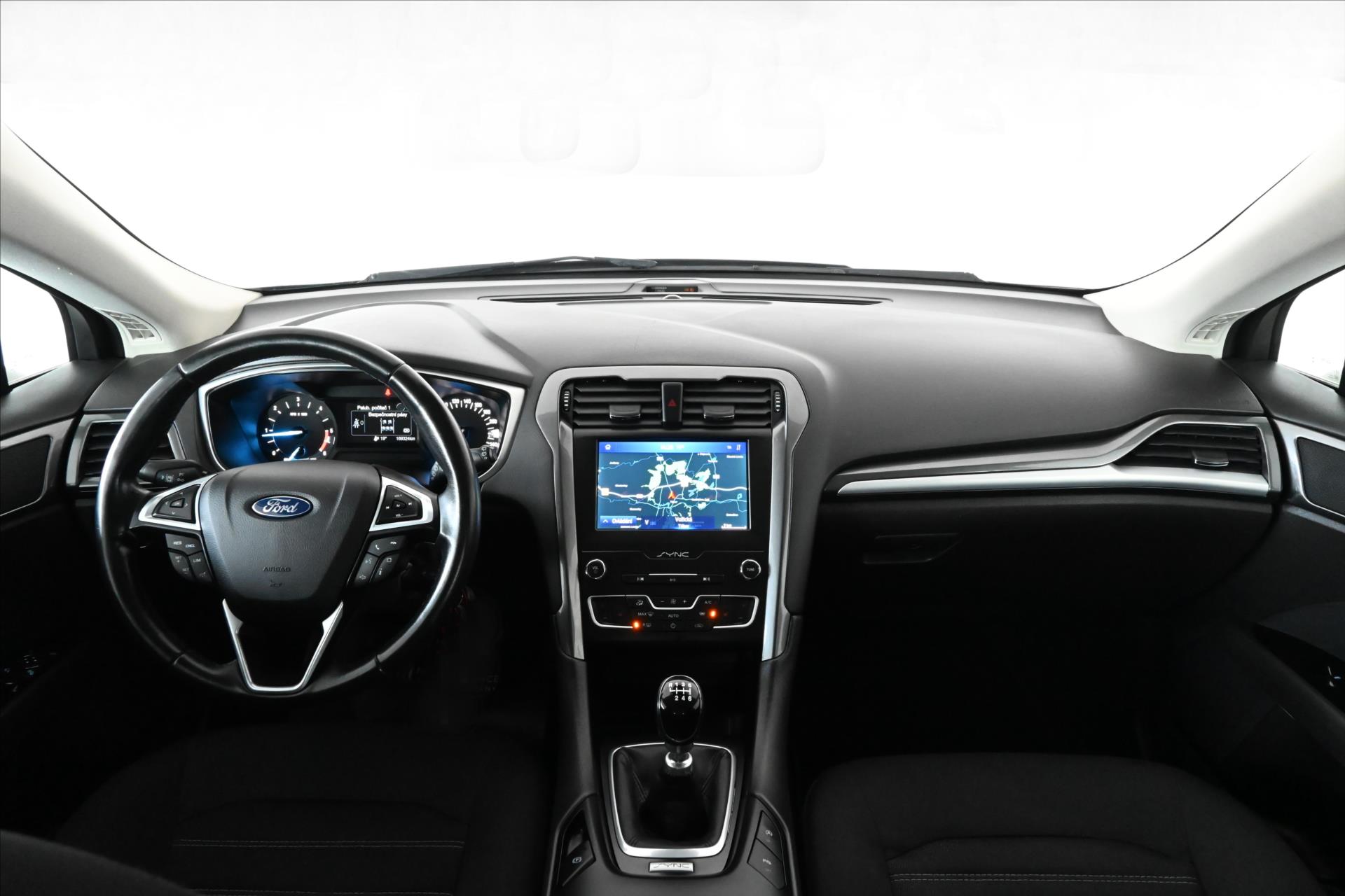 Hlavní fotografie vozu Ford Mondeo 2,0 EcoBlue 110 kW Business Záruka až 5 let (12)