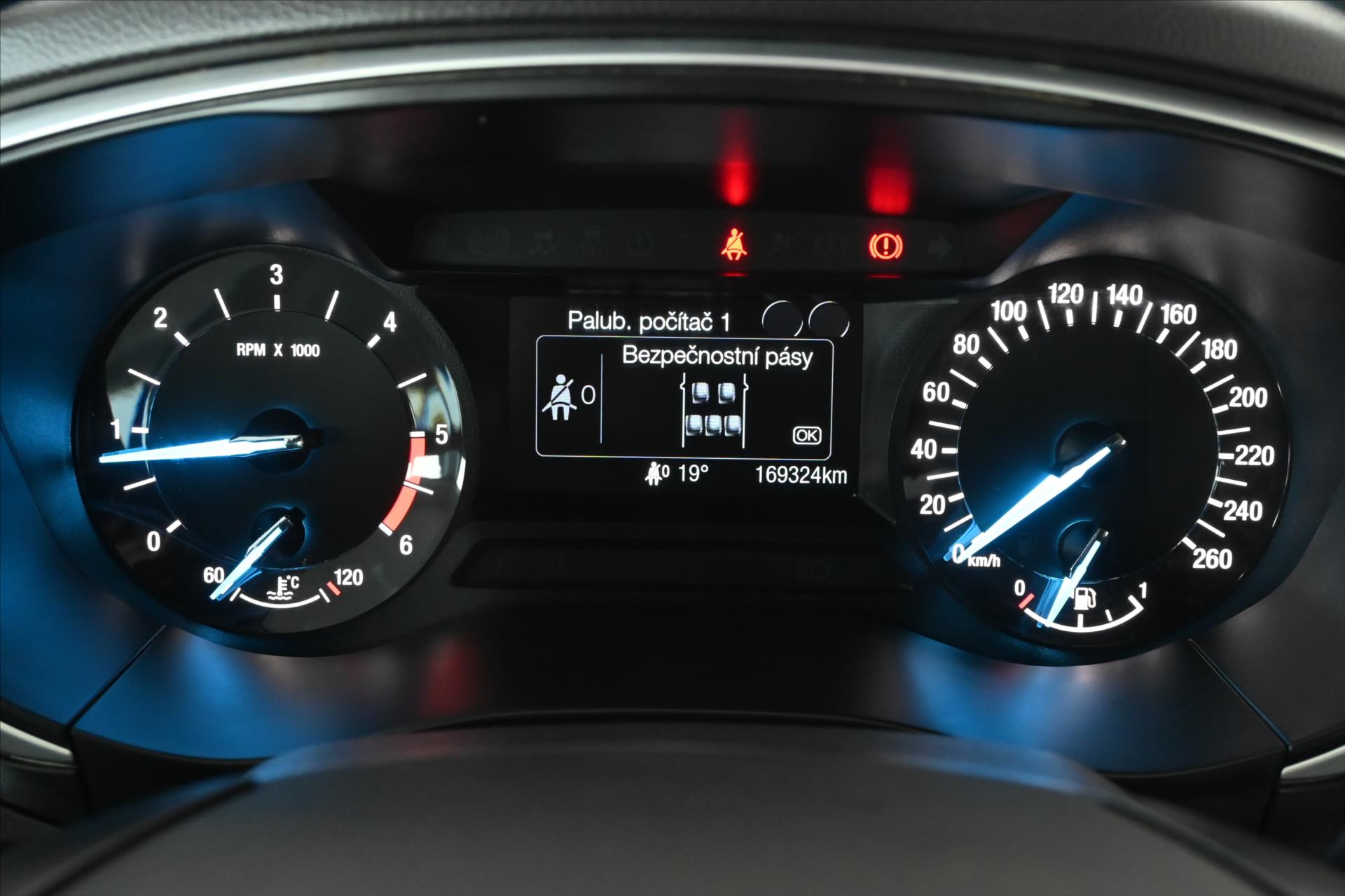 Hlavní fotografie vozu Ford Mondeo 2,0 EcoBlue 110 kW Business Záruka až 5 let (14)