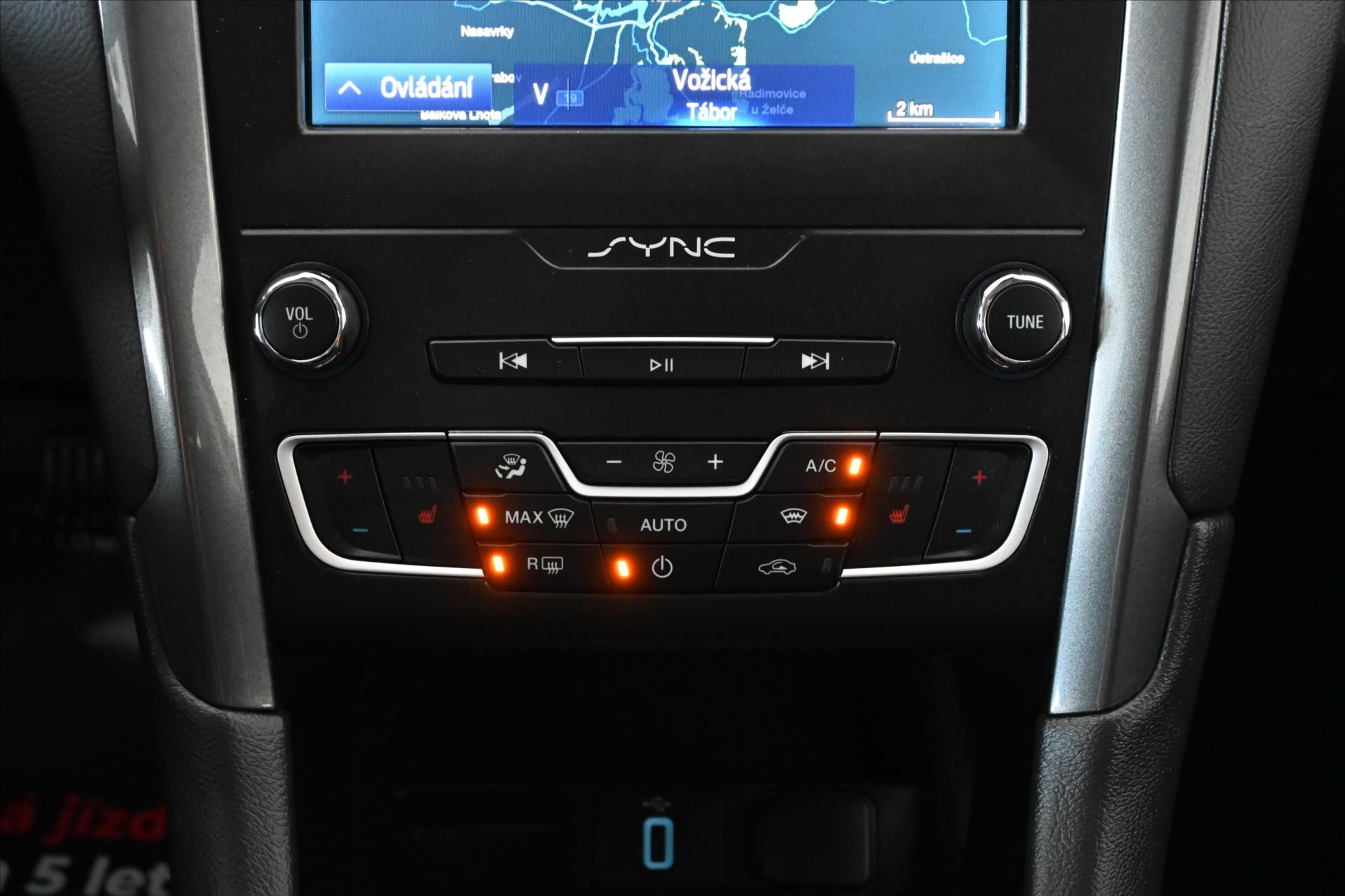 Hlavní fotografie vozu Ford Mondeo 2,0 EcoBlue 110 kW Business Záruka až 5 let (21)