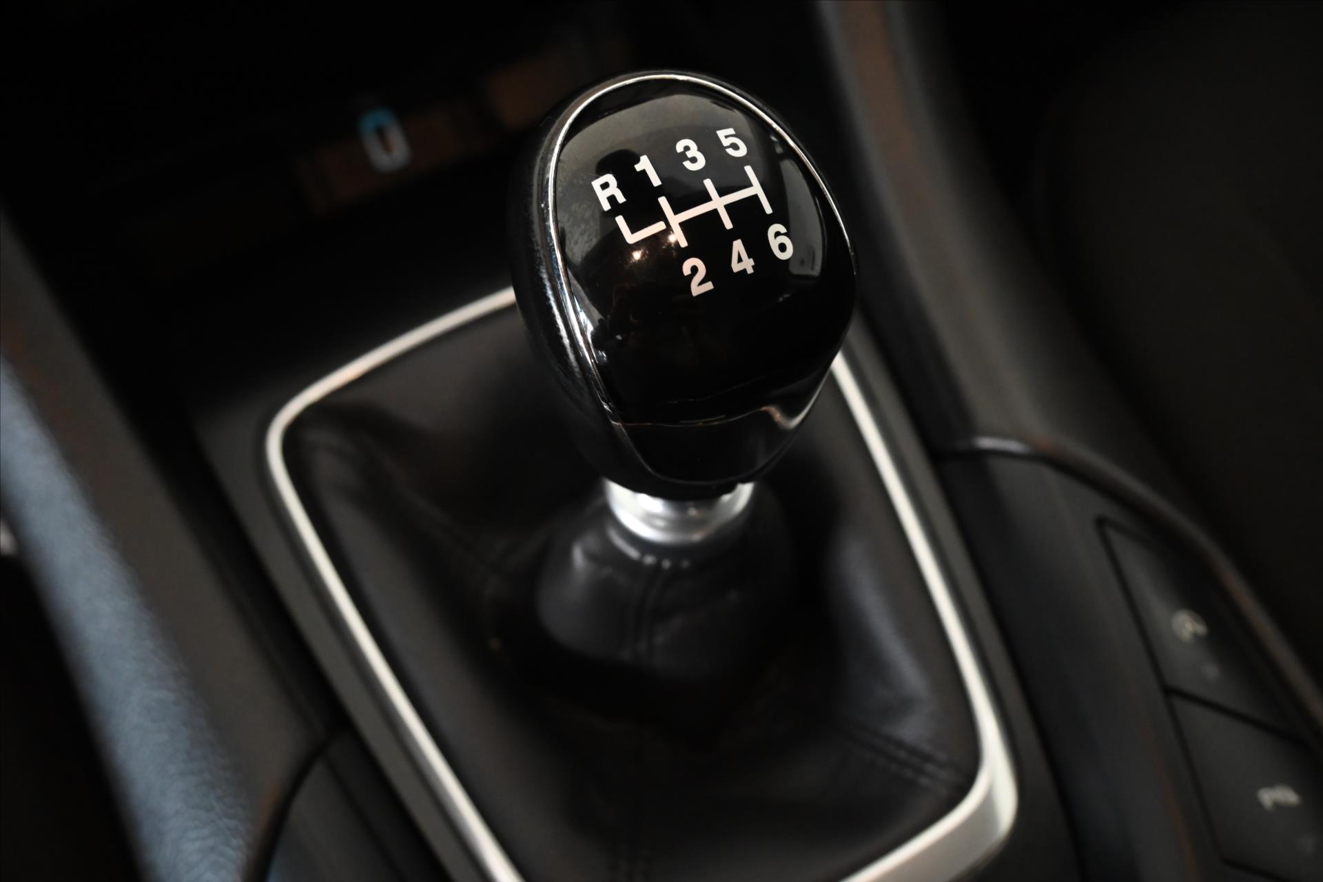 Hlavní fotografie vozu Ford Mondeo 2,0 EcoBlue 110 kW Business Záruka až 5 let (22)