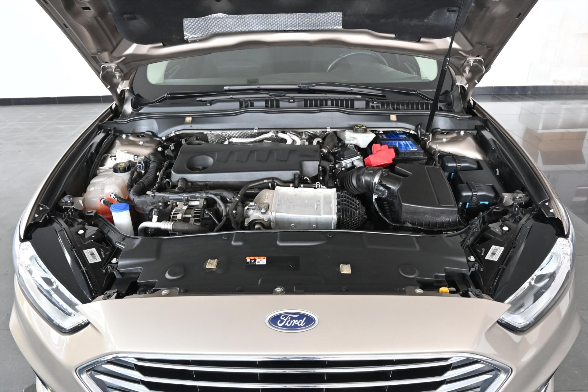 Hlavní fotografie vozu Ford Mondeo 2,0 EcoBlue 110 kW Business Záruka až 5 let (6)