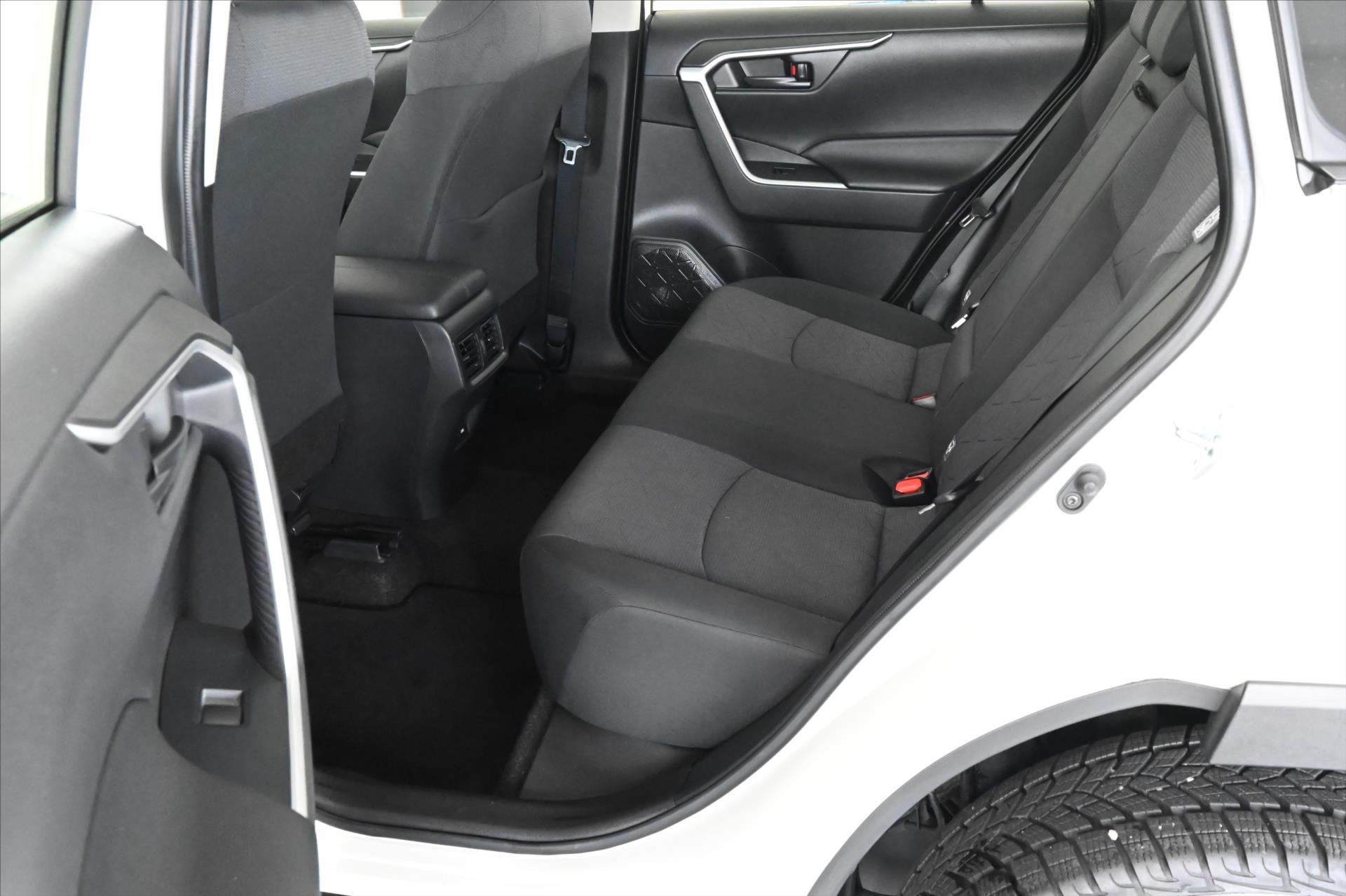 Hlavní fotografie vozu Toyota Rav4 2,0 VVT-iE 130 kW Navi Comfort Záruka až 5 let (11)