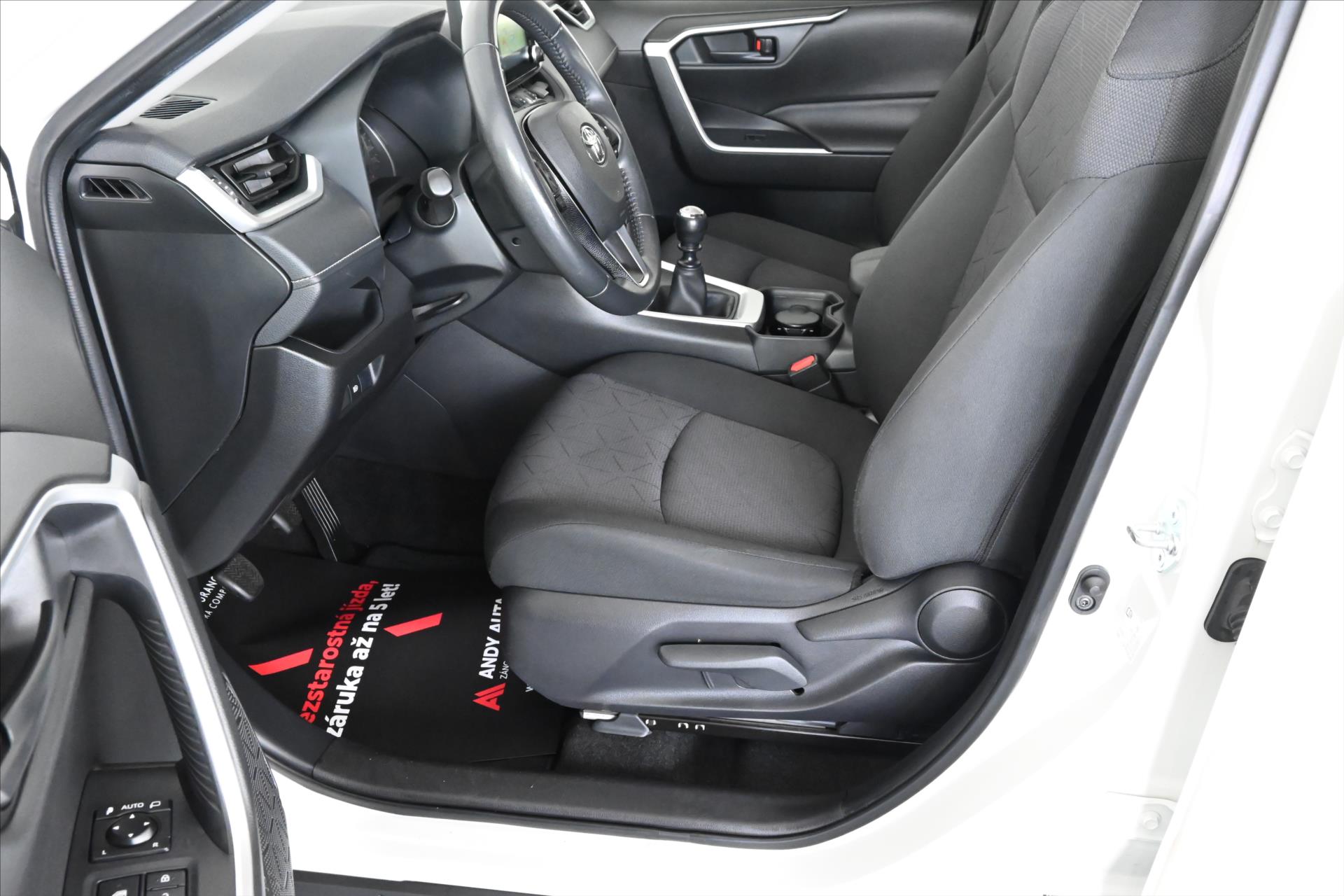 Hlavní fotografie vozu Toyota Rav4 2,0 VVT-iE 130 kW Navi Comfort Záruka až 5 let (10)