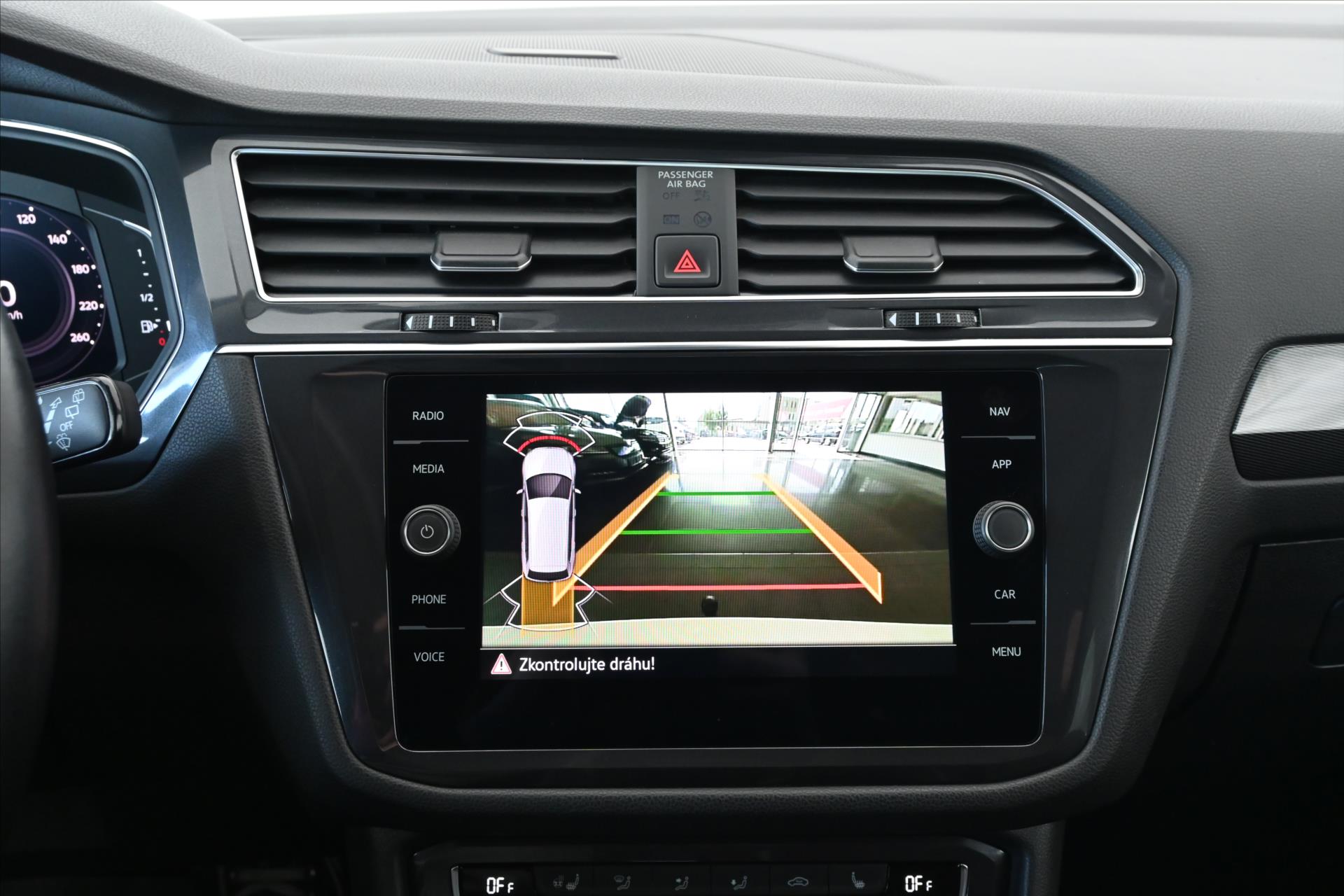 Hlavní fotografie vozu Volkswagen Tiguan Allspace 2,0 TDI 147 kW R-Line 4x4 7Míst Záruka až 5 let (23)