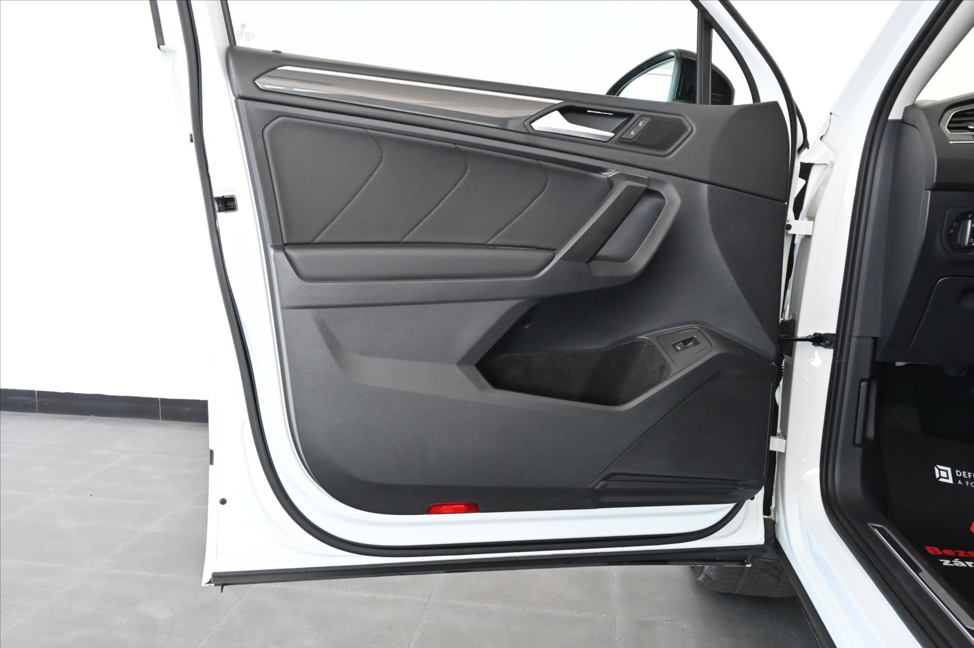 Hlavní fotografie vozu Volkswagen Tiguan Allspace 2,0 TDI 147 kW R-Line 4x4 7Míst Záruka až 5 let (29)