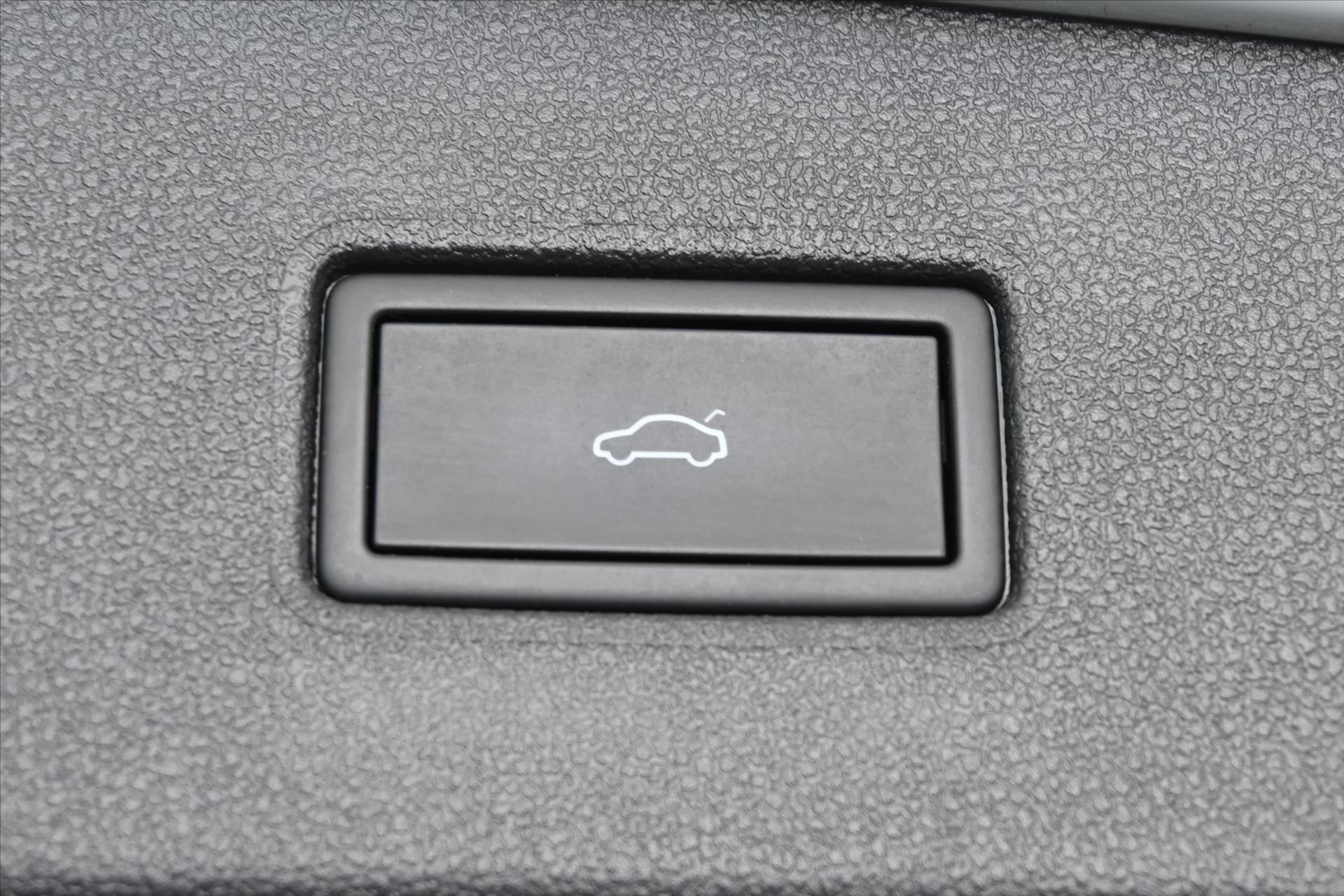 Hlavní fotografie vozu Volkswagen Tiguan Allspace 2,0 TDI 147 kW R-Line 4x4 7Míst Záruka až 5 let (35)