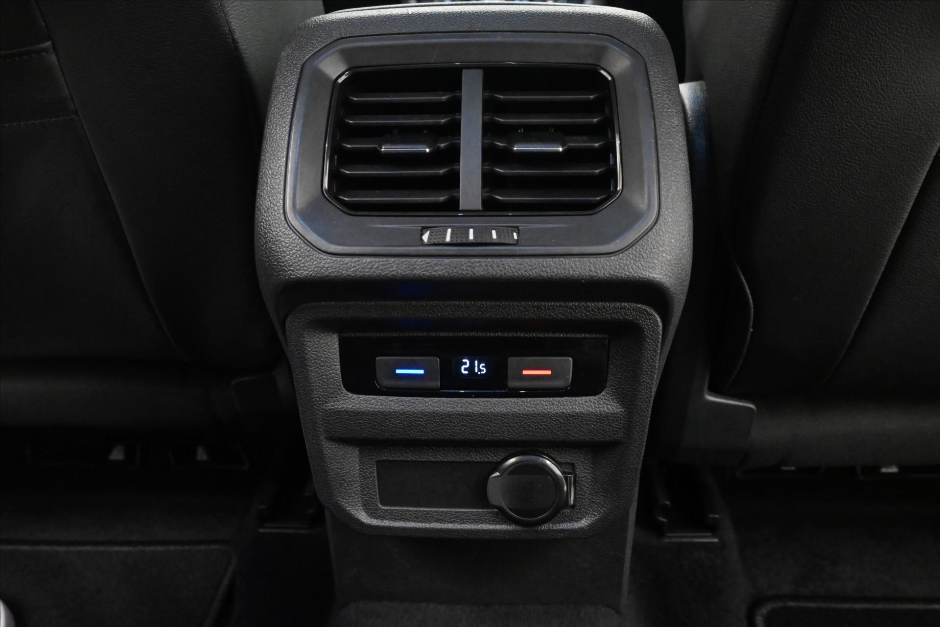 Hlavní fotografie vozu Volkswagen Tiguan Allspace 2,0 TDI 147 kW R-Line 4x4 7Míst Záruka až 5 let (23)