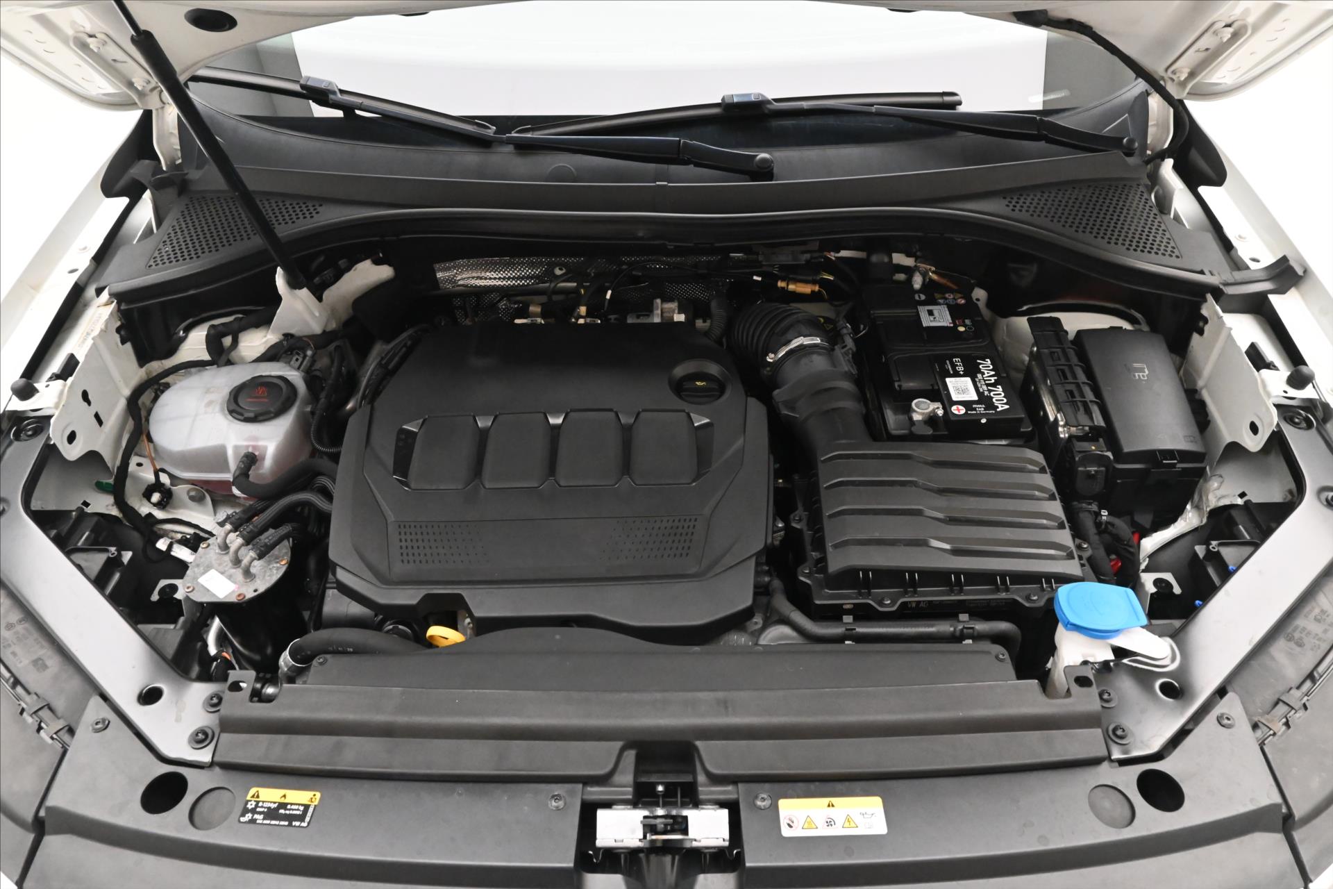 Hlavní fotografie vozu Volkswagen Tiguan Allspace 2,0 TDI 147 kW R-Line 4x4 7Míst Záruka až 5 let (9)