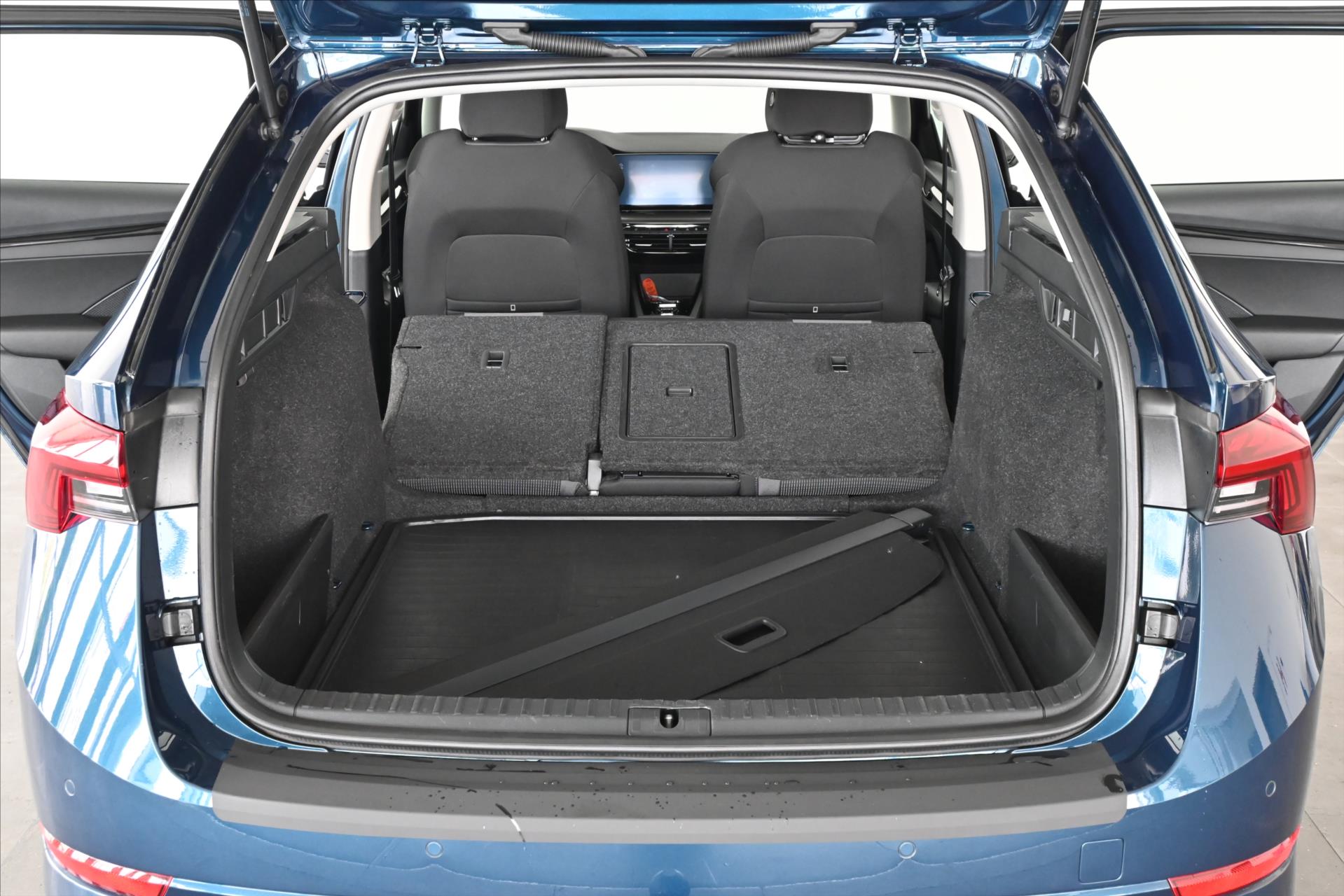 Hlavní fotografie vozu Škoda Octavia 2,0 TDI 110 kW DSG Business Executive Záruka až 5 let (8)