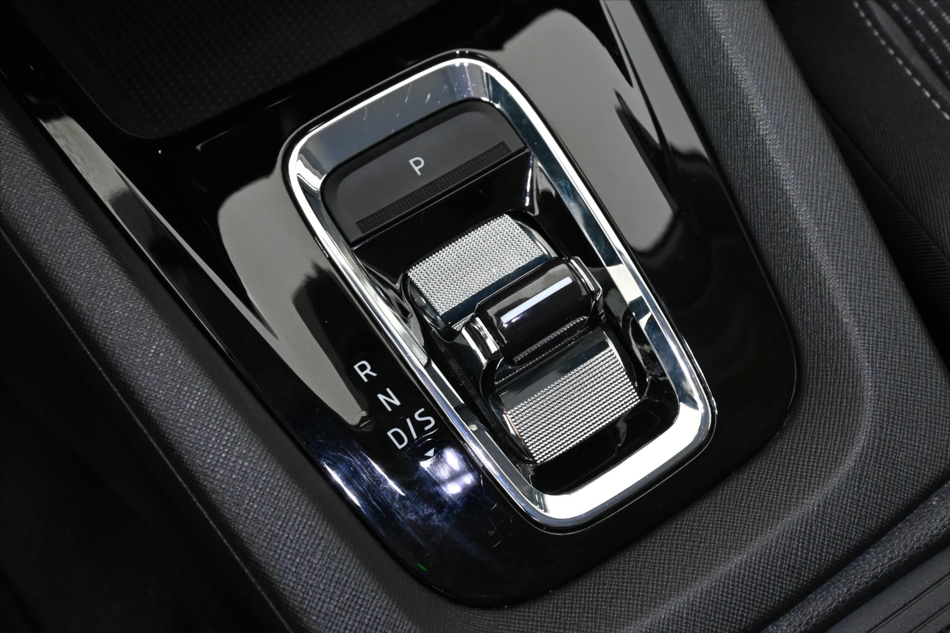 Hlavní fotografie vozu Škoda Octavia 2,0 TDI 110 kW DSG Business Executive Záruka až 5 let (24)