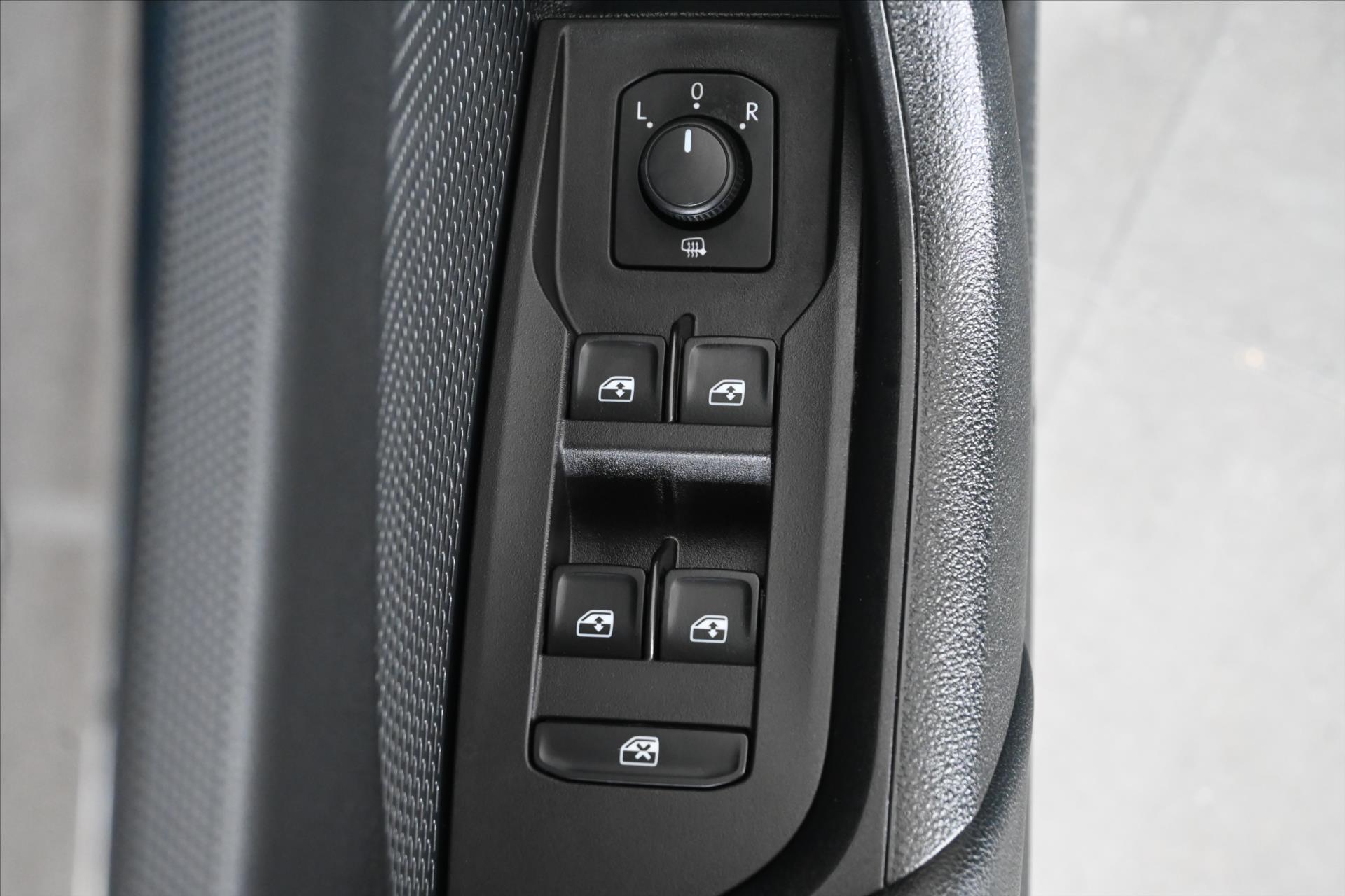 Hlavní fotografie vozu Škoda Octavia 2,0 TDI 110 kW DSG Business Executive Záruka až 5 let (27)