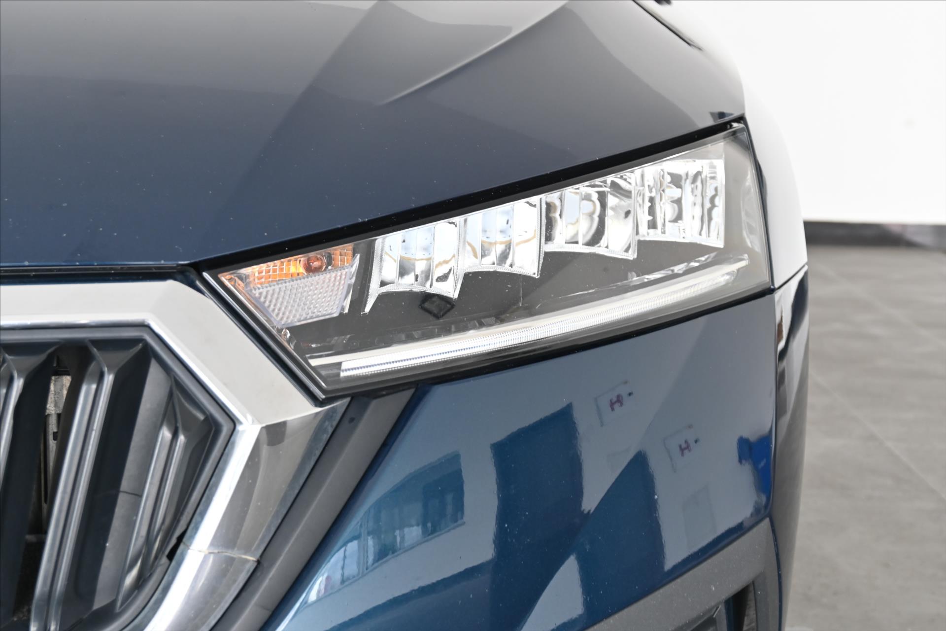 Hlavní fotografie vozu Škoda Octavia 2,0 TDI 110 kW DSG Business Executive Záruka až 5 let (31)