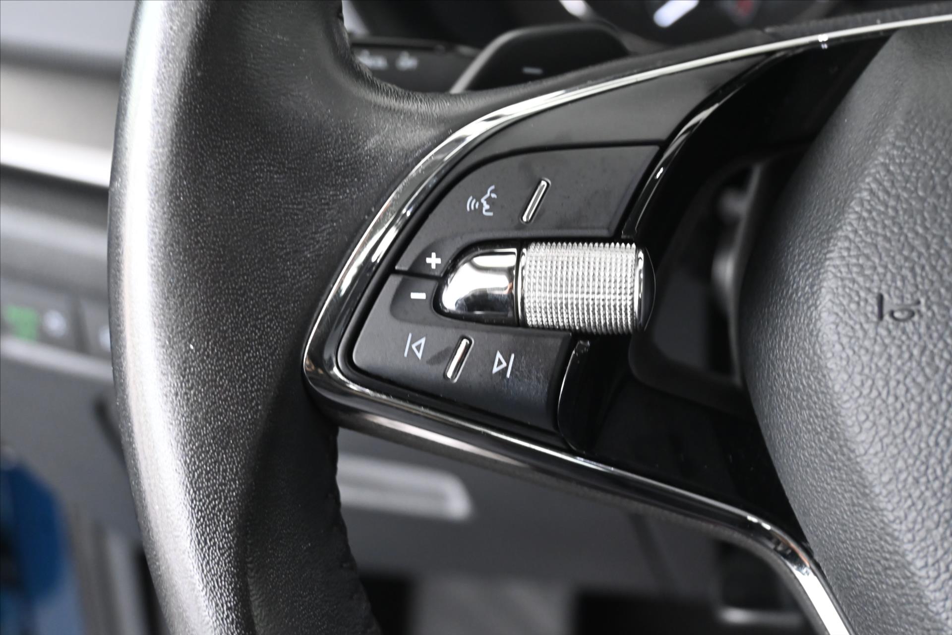 Hlavní fotografie vozu Škoda Octavia 2,0 TDI 110 kW DSG Business Executive Záruka až 5 let (18)