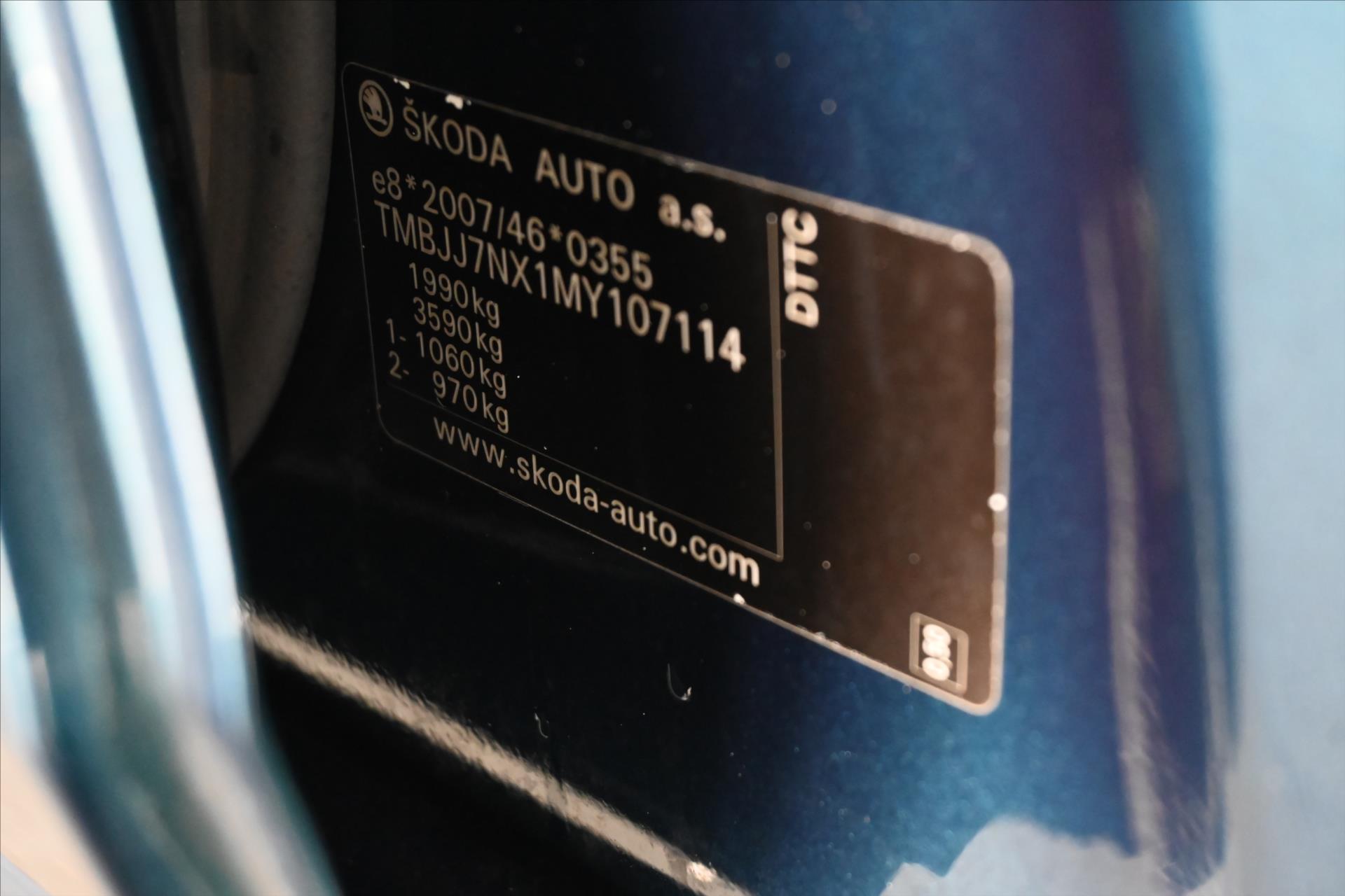 Hlavní fotografie vozu Škoda Octavia 2,0 TDI 110 kW DSG Business Executive Záruka až 5 let (9)