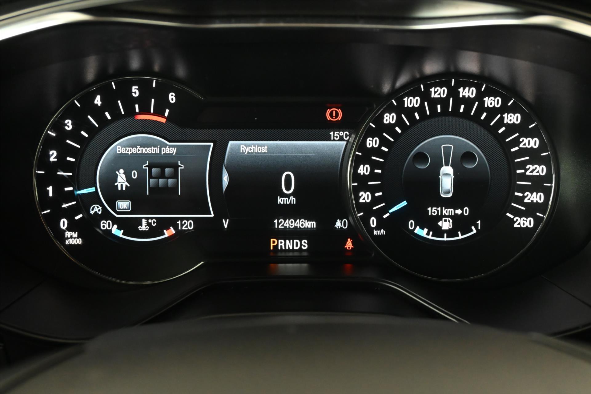 Hlavní fotografie vozu Ford Mondeo 2,0 EcoBlue 110 kW AT8 Titanium Záruka až 5 let (14)