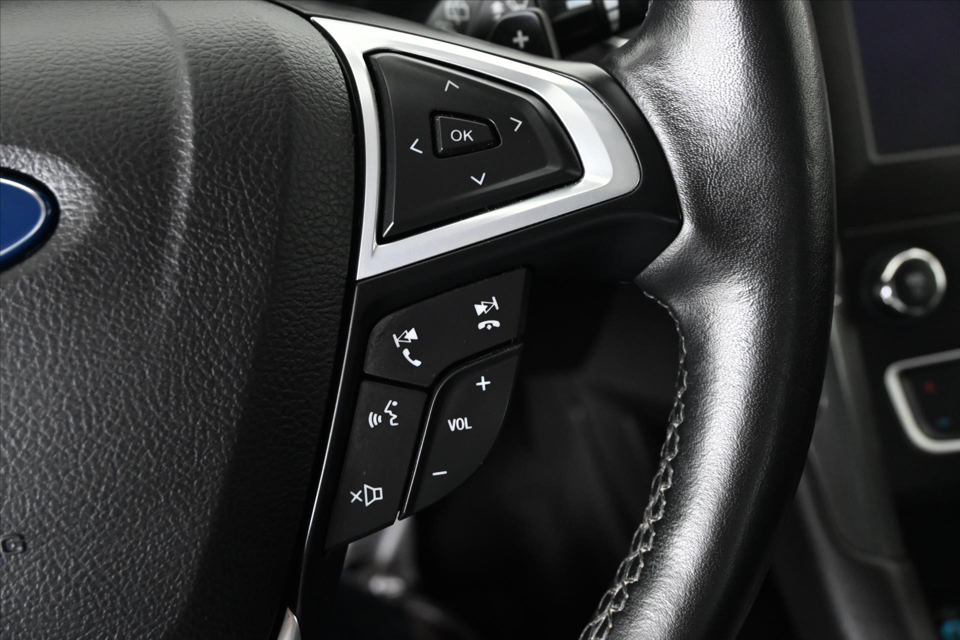 Hlavní fotografie vozu Ford Mondeo 2,0 EcoBlue 110 kW AT8 Titanium Záruka až 5 let (19)