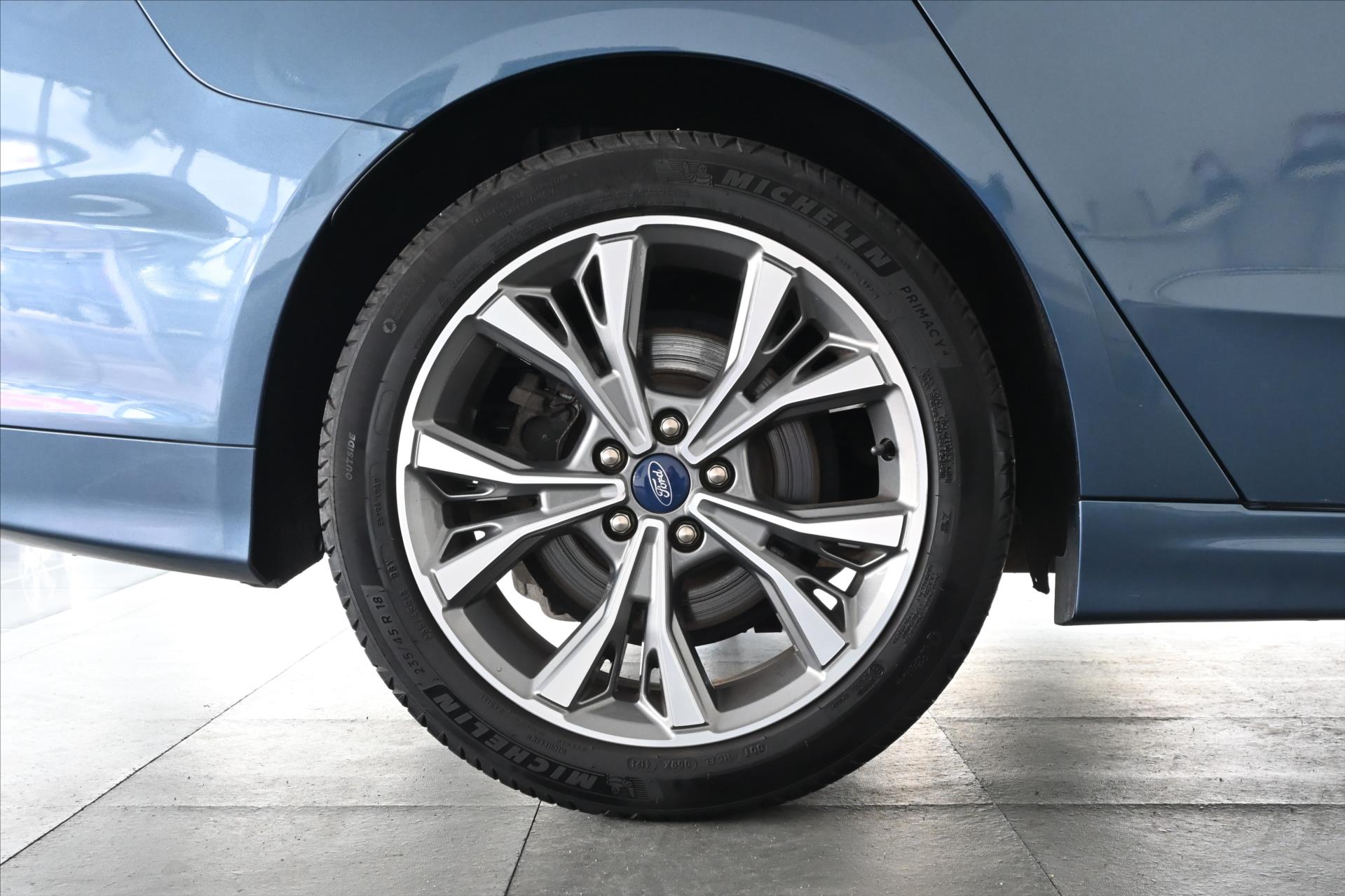 Hlavní fotografie vozu Ford Mondeo 2,0 EcoBlue 110 kW AT8 Titanium Záruka až 5 let (32)