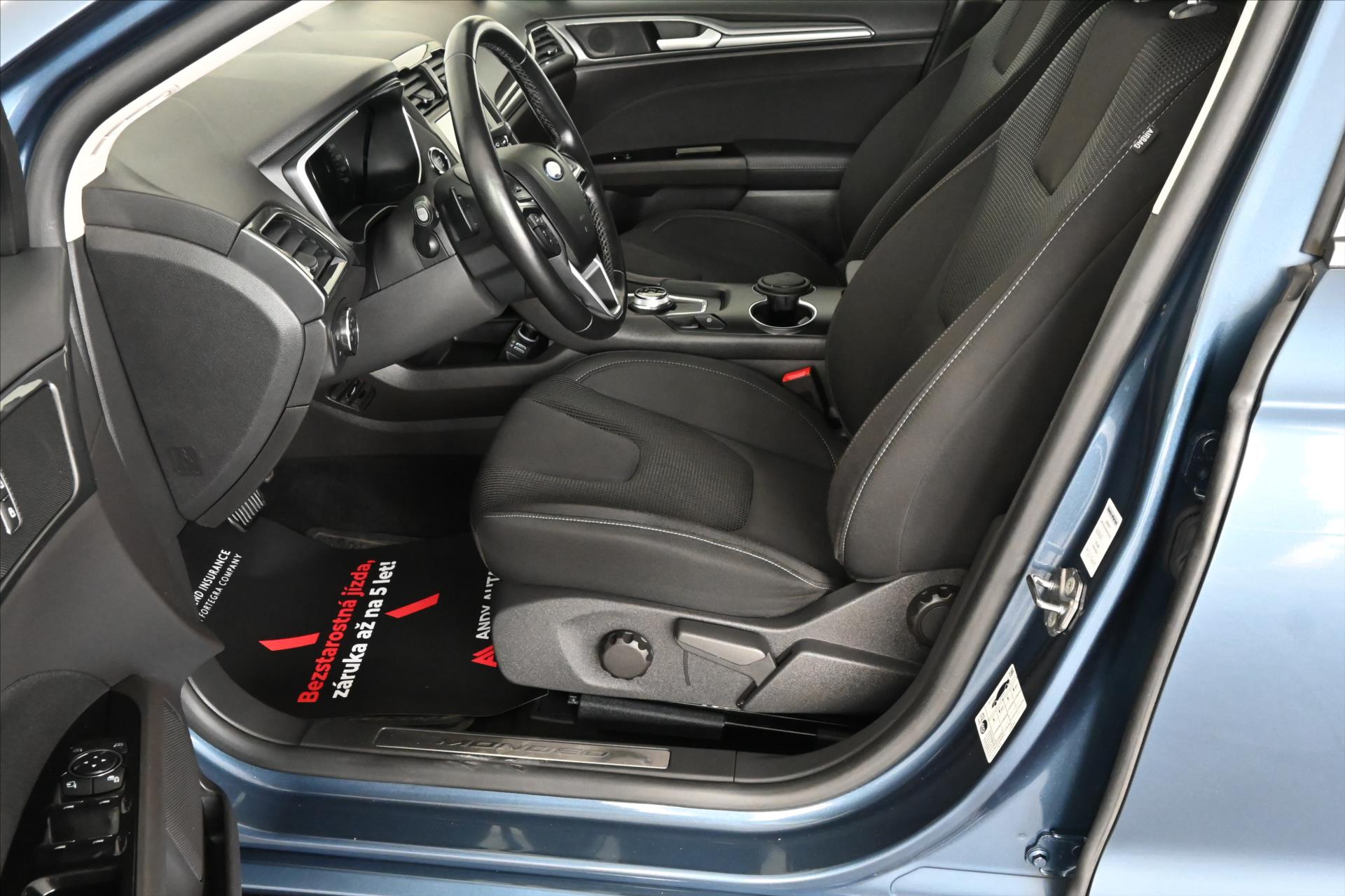 Hlavní fotografie vozu Ford Mondeo 2,0 EcoBlue 110 kW AT8 Titanium Záruka až 5 let (10)