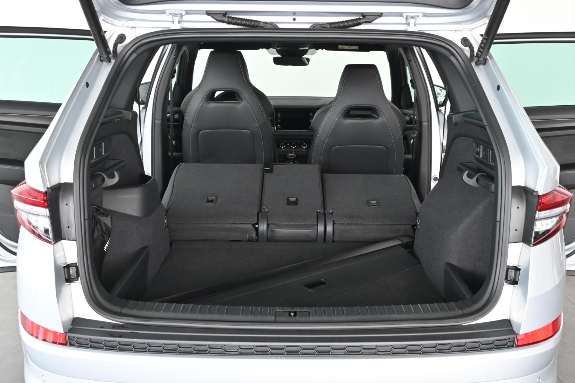 Main photo of the car Skoda Kodiaq 1.5 TSI 110 kW DSG Sportline Business Warranty up to 5 years (8)