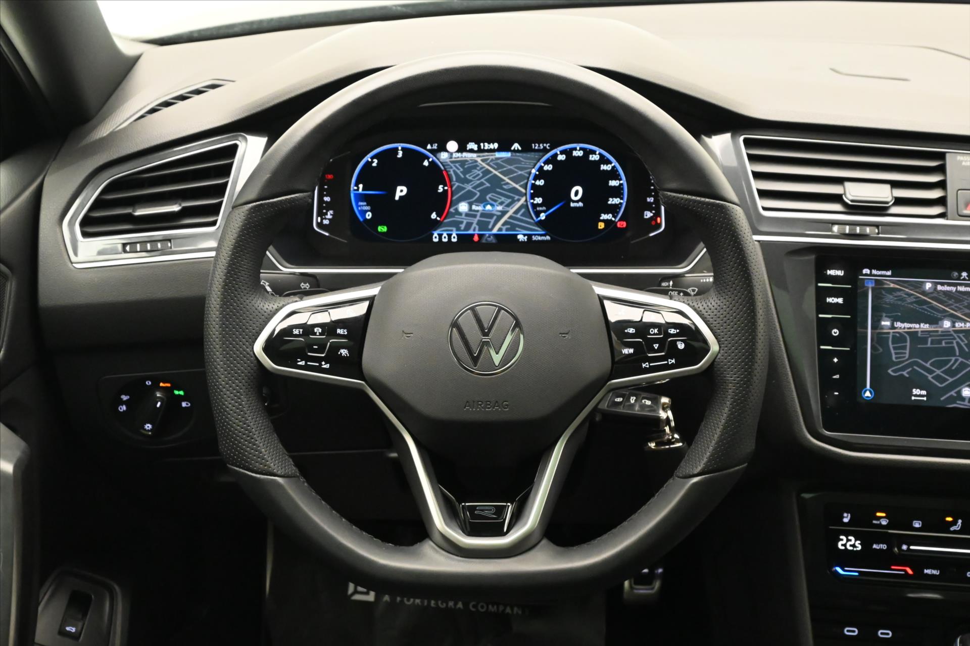 Hlavní fotografie vozu Volkswagen Tiguan Allspace 2,0 TDI 147 kW DSG 4x4 R-LINE Záruka až 5 let (18)