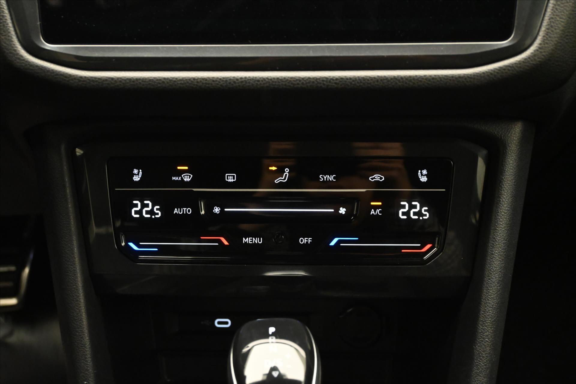 Hlavní fotografie vozu Volkswagen Tiguan Allspace 2,0 TDI 147 kW DSG 4x4 R-LINE Záruka až 5 let (22)