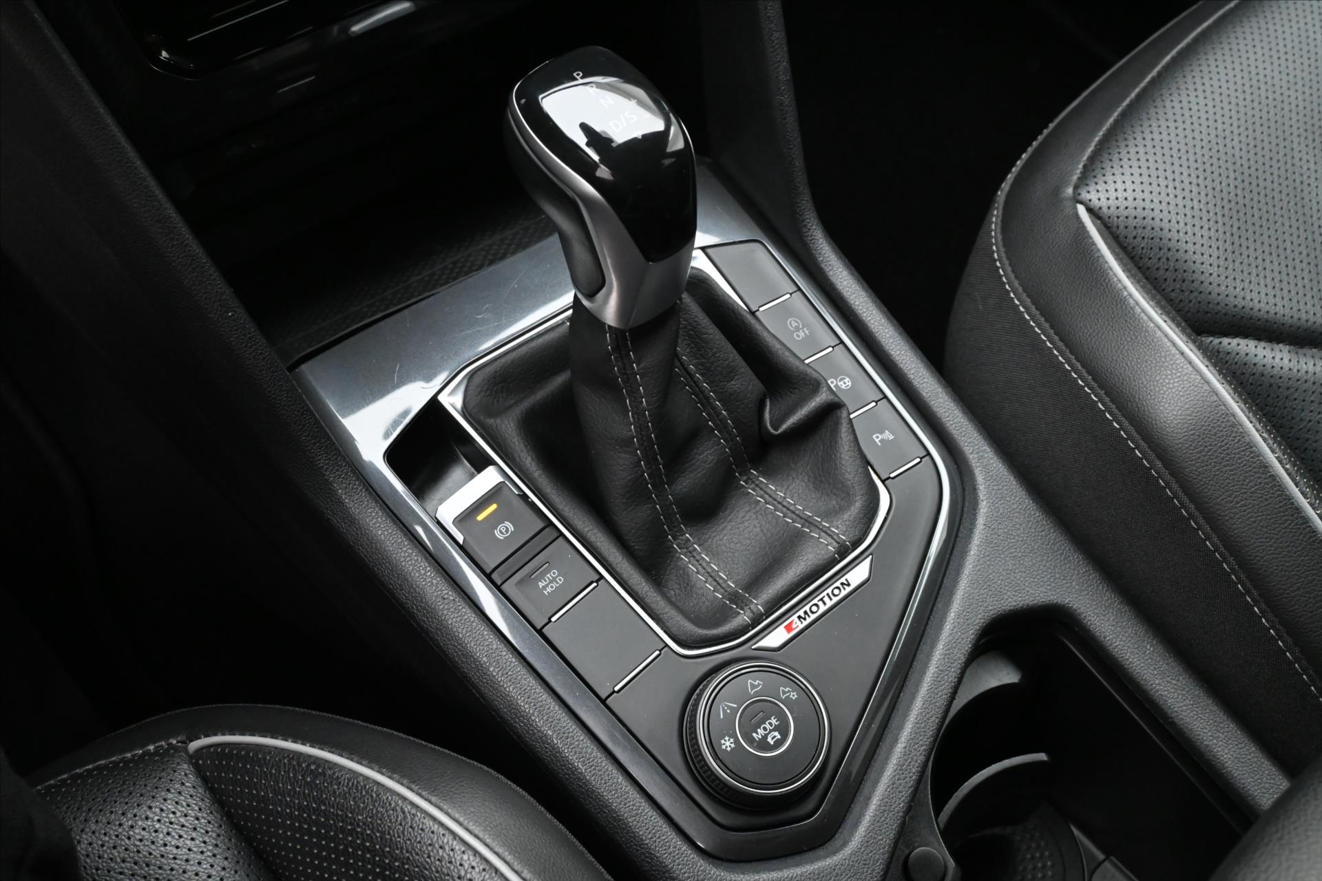 Hlavní fotografie vozu Volkswagen Tiguan Allspace 2,0 TDI 147 kW DSG 4x4 R-LINE Záruka až 5 let (24)