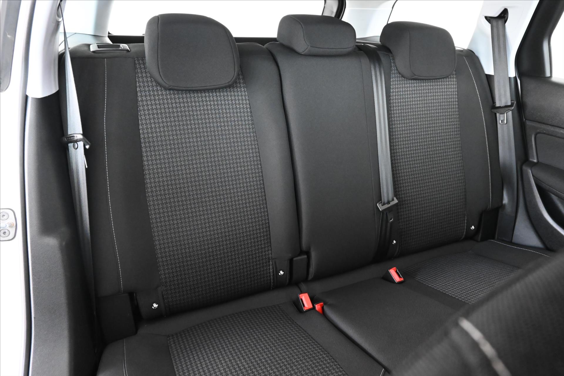 Main photo of the car Peugeot 308 1.5 BlueHDi 96 kW Active Business Warranty up to 5 years (28)