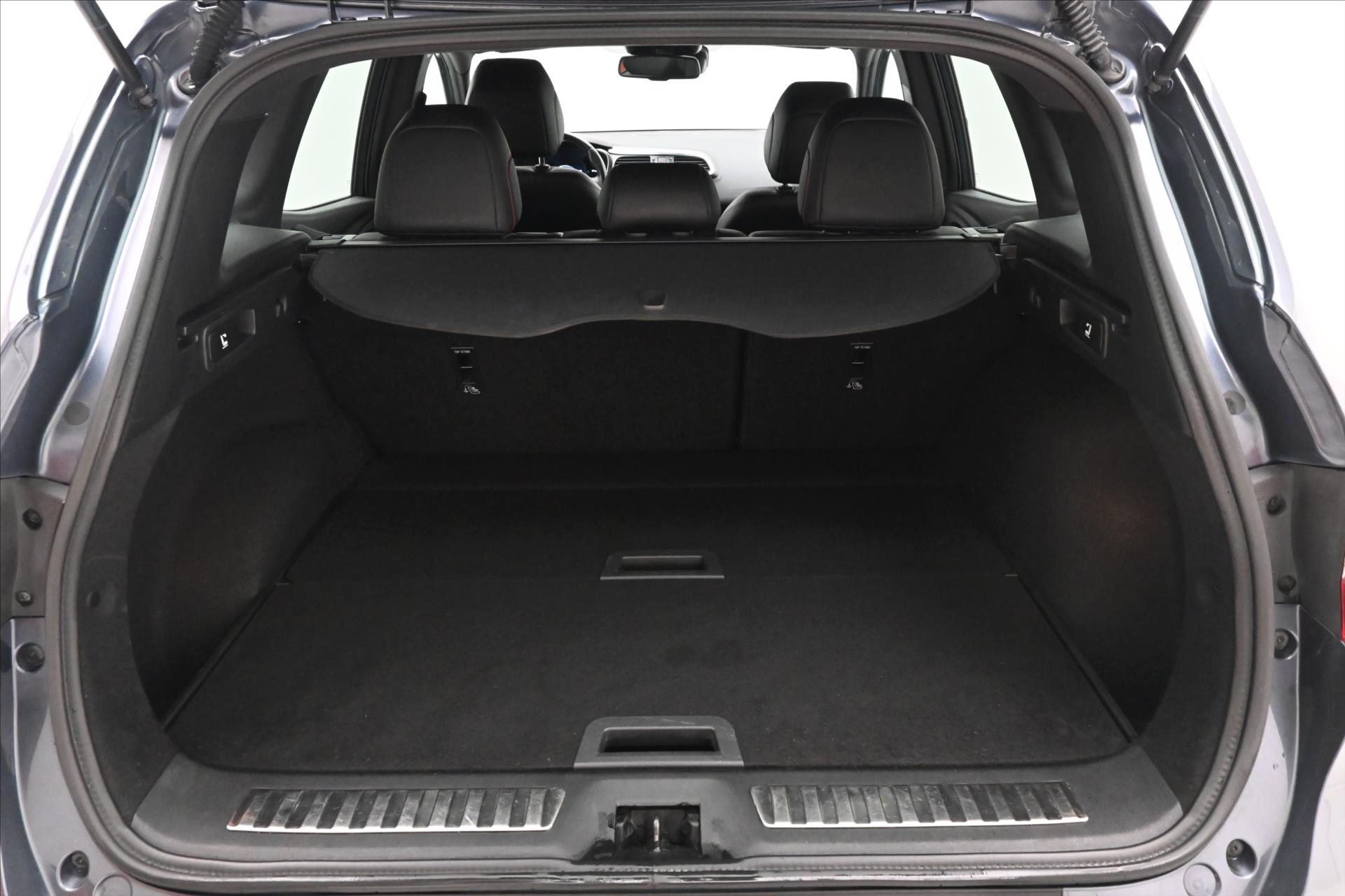 Hlavní fotografie vozu Renault Kadjar 1,7 Blue dCi 110 kW 4x4 Black Edition Záruka až 5 le (10)