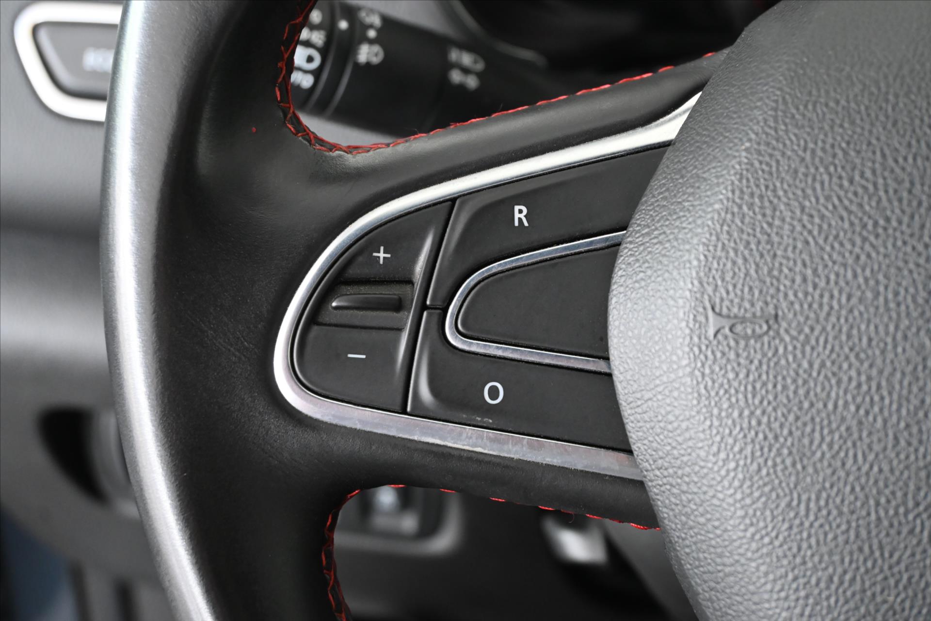 Hlavní fotografie vozu Renault Kadjar 1,7 Blue dCi 110 kW 4x4 Black Edition Záruka až 5 le (18)