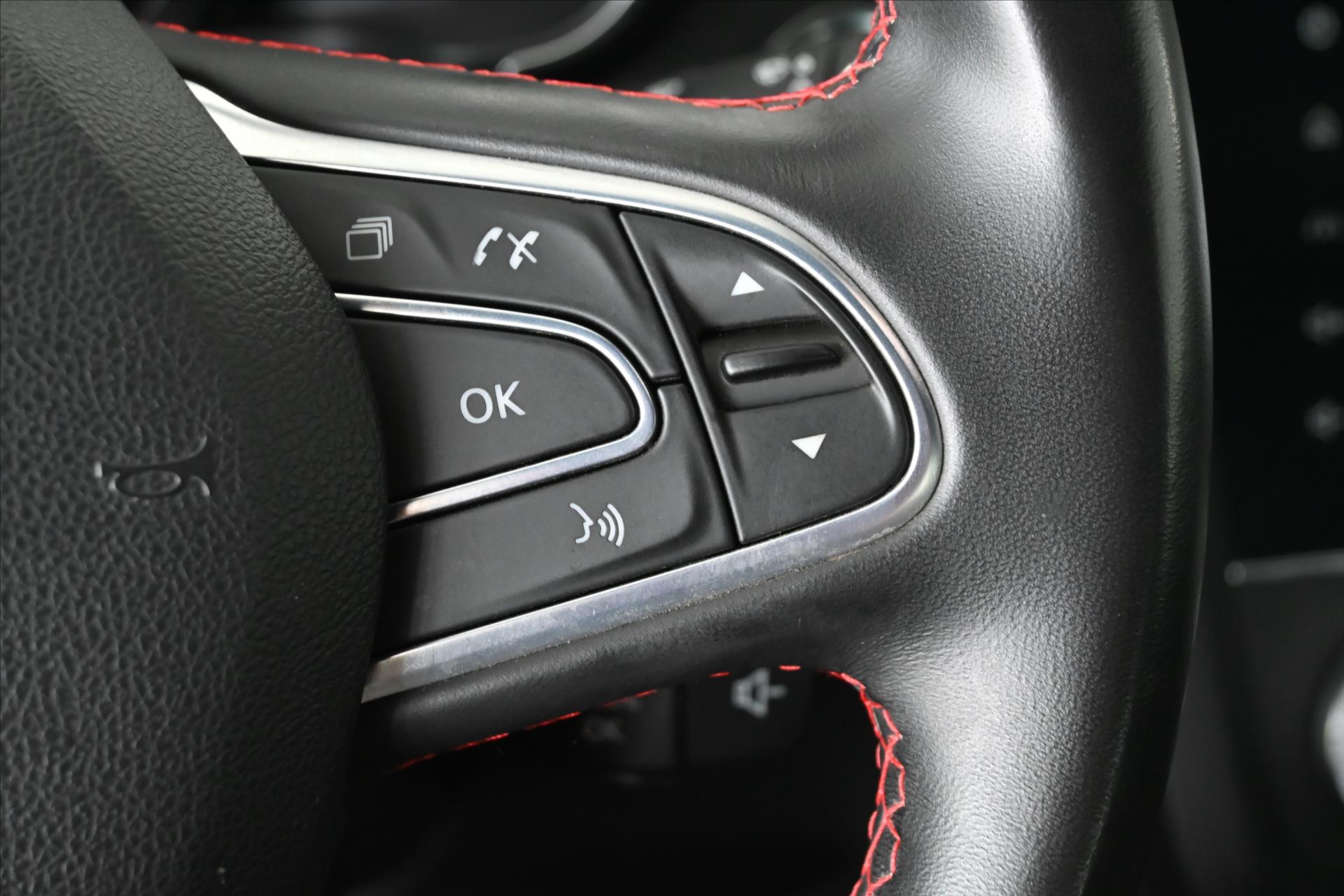 Hlavní fotografie vozu Renault Kadjar 1,7 Blue dCi 110 kW 4x4 Black Edition Záruka až 5 le (19)